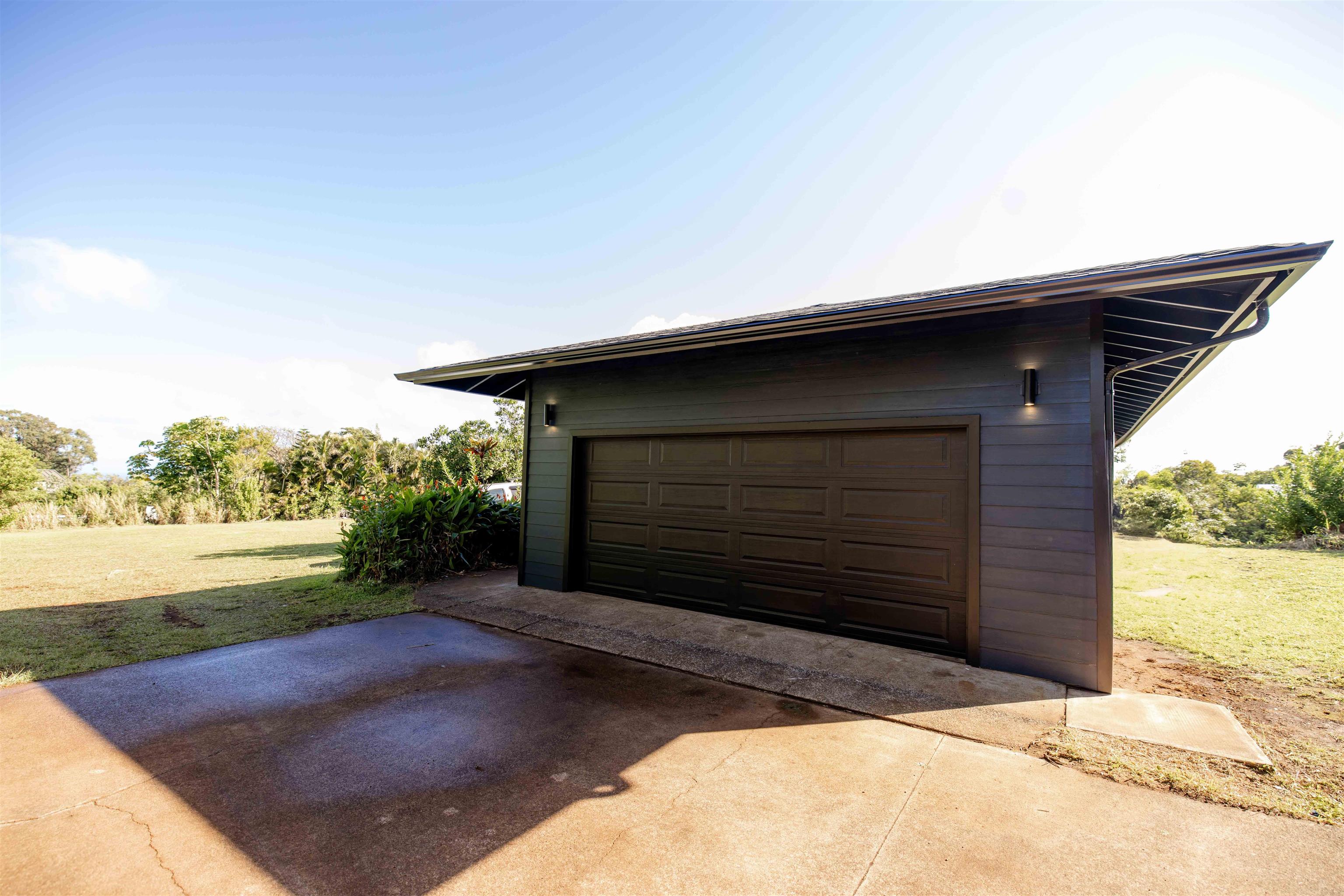 1139  Kauhikoa Rd , Haiku home - photo 13 of 42