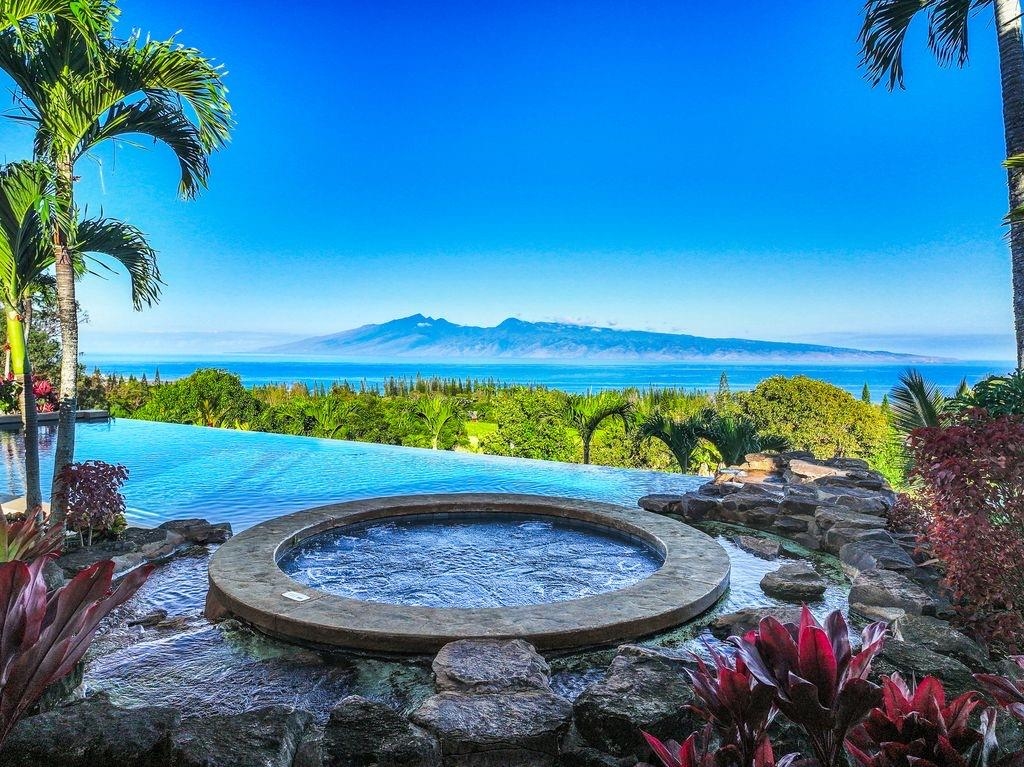 114  Keoawa St , Kapalua home - photo 2 of 50