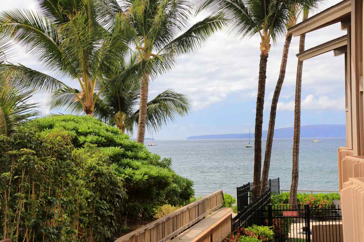 Kihei Sands condo # B3, Kihei, Hawaii - photo 4 of 26