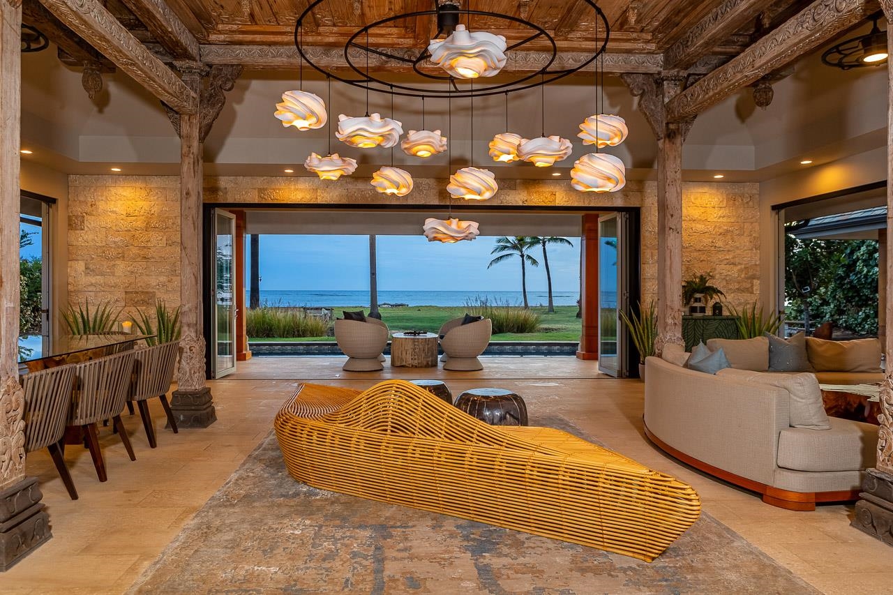 11505  Honoapiilani Hwy Olowalu Village, Olowalu home - photo 4 of 49