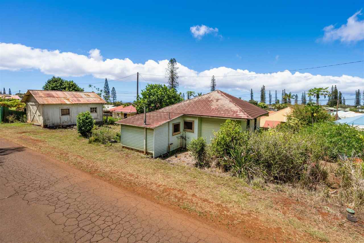 1157  QUEENS St , Lanai home - photo 2 of 30