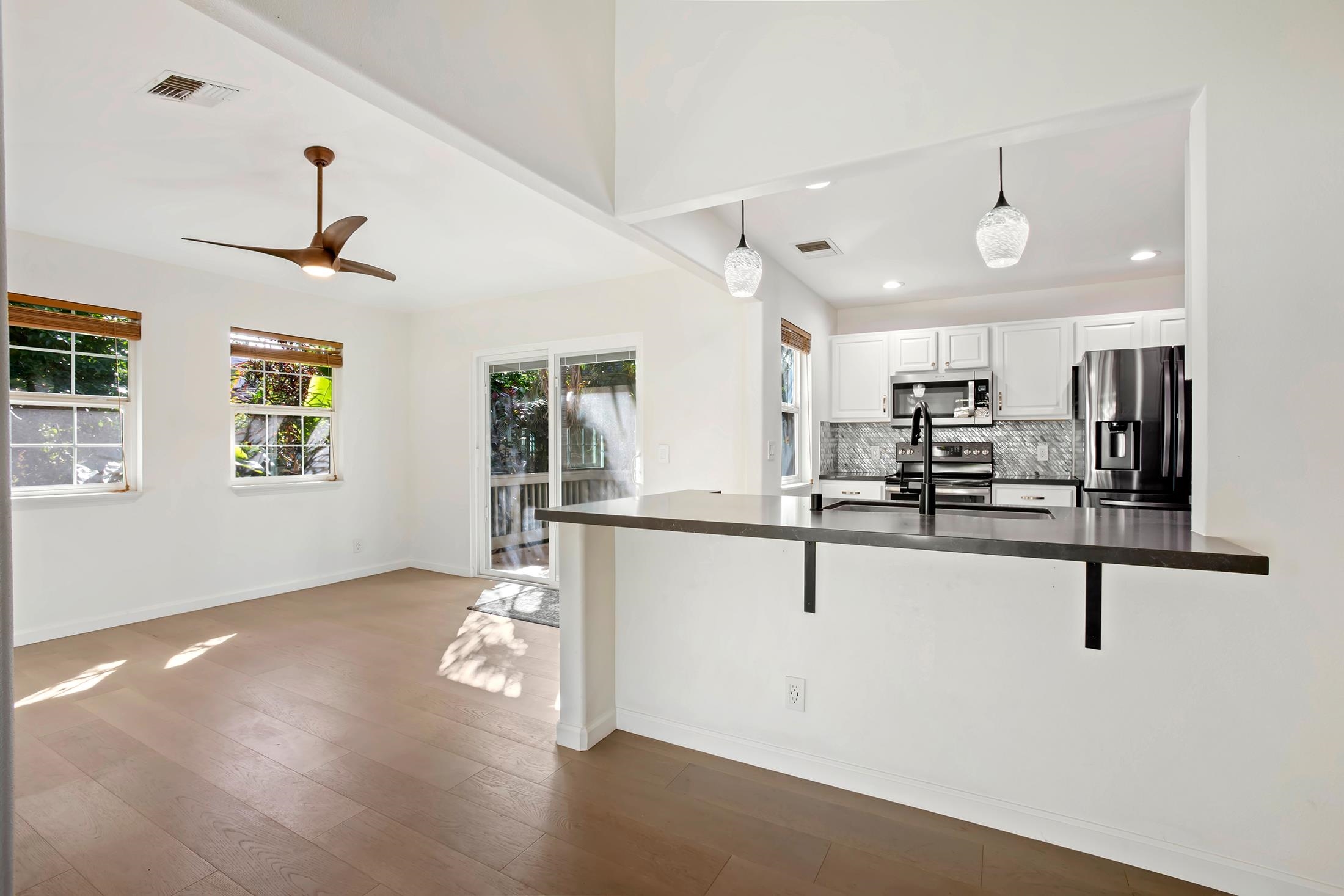 118  Waiapo St Central Kihei, Kihei home - photo 7 of 32