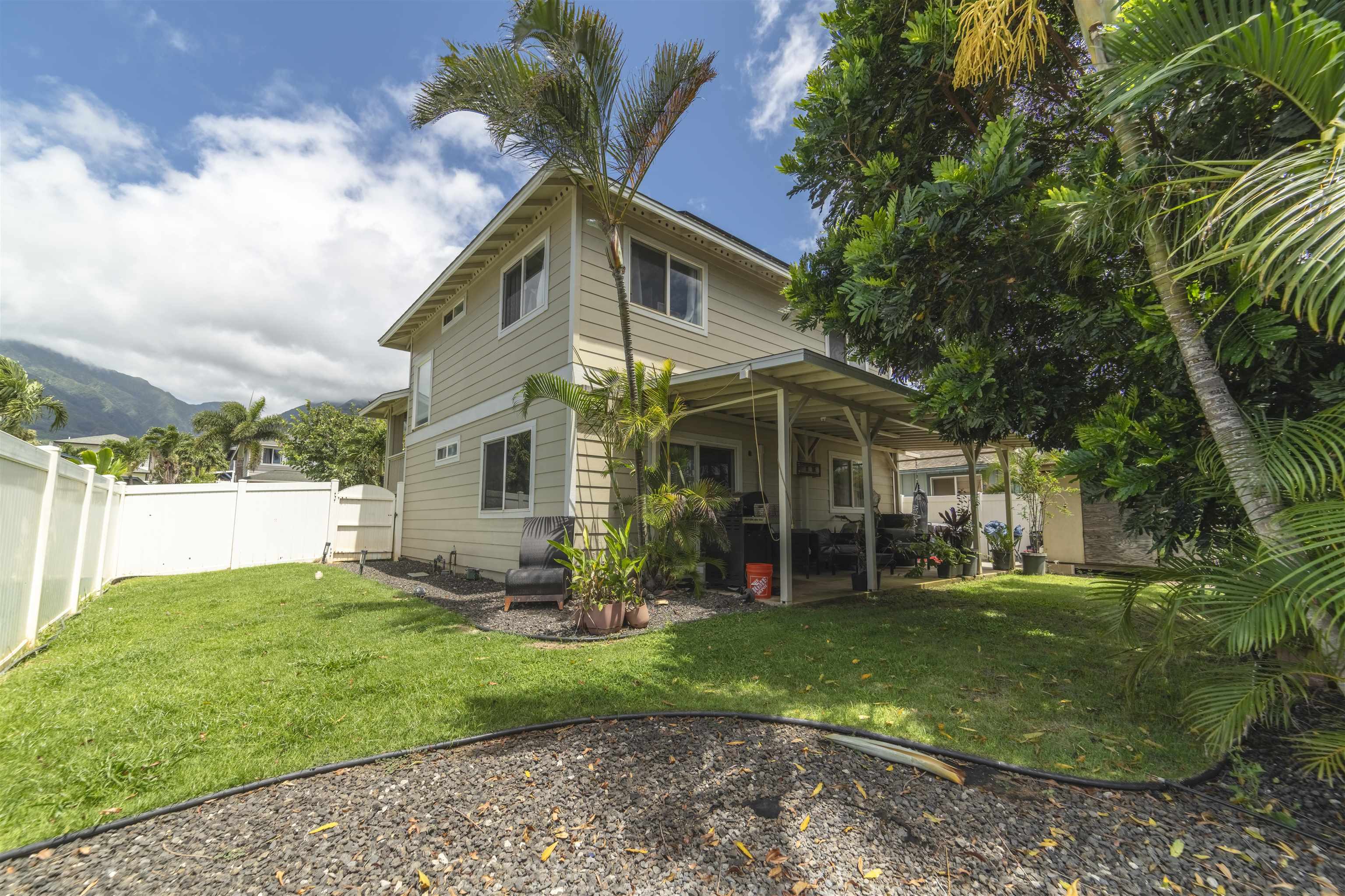 119  Kaikai St Waikapu, Wailuku home - photo 4 of 32