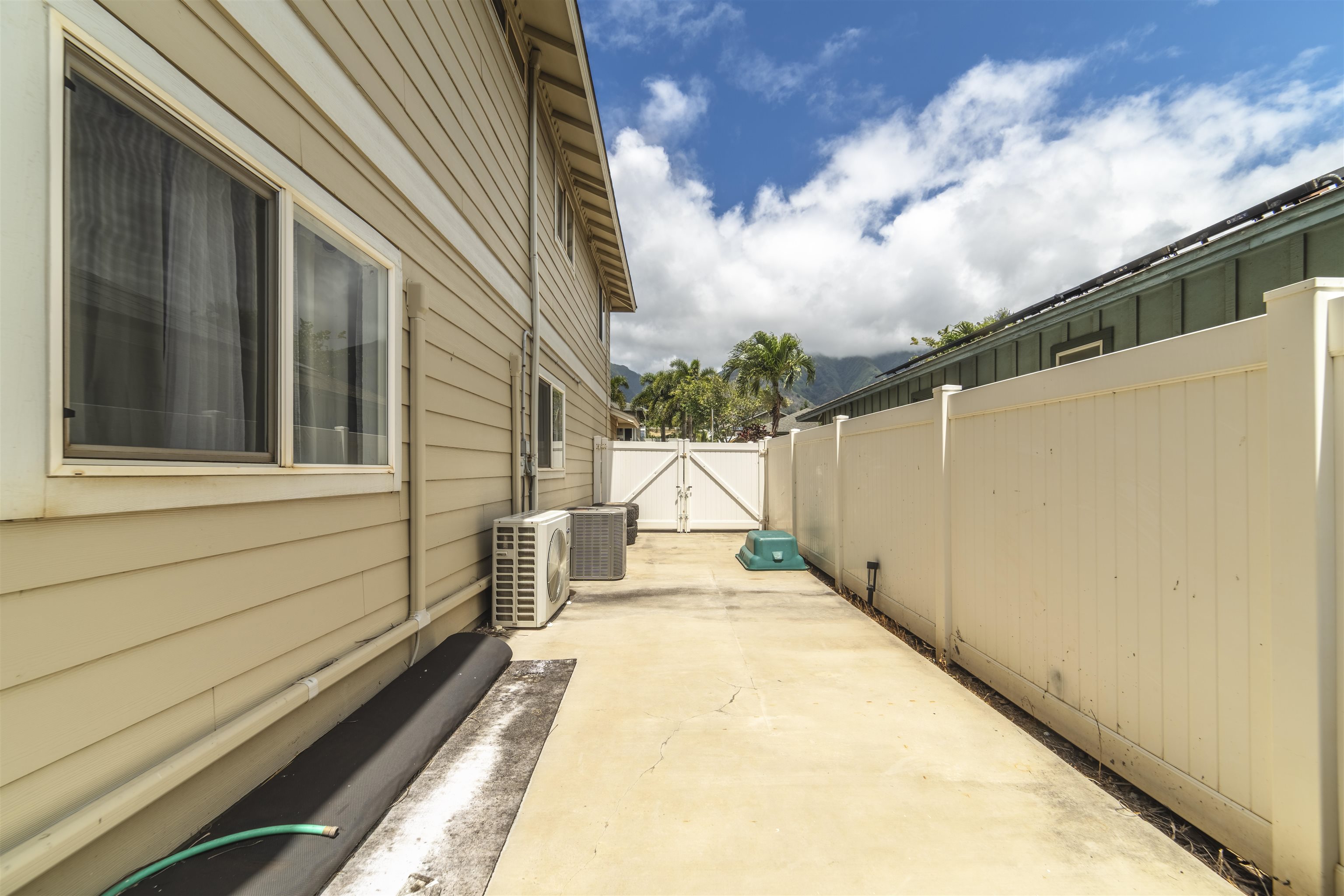 119  Kaikai St Waikapu, Wailuku home - photo 5 of 32