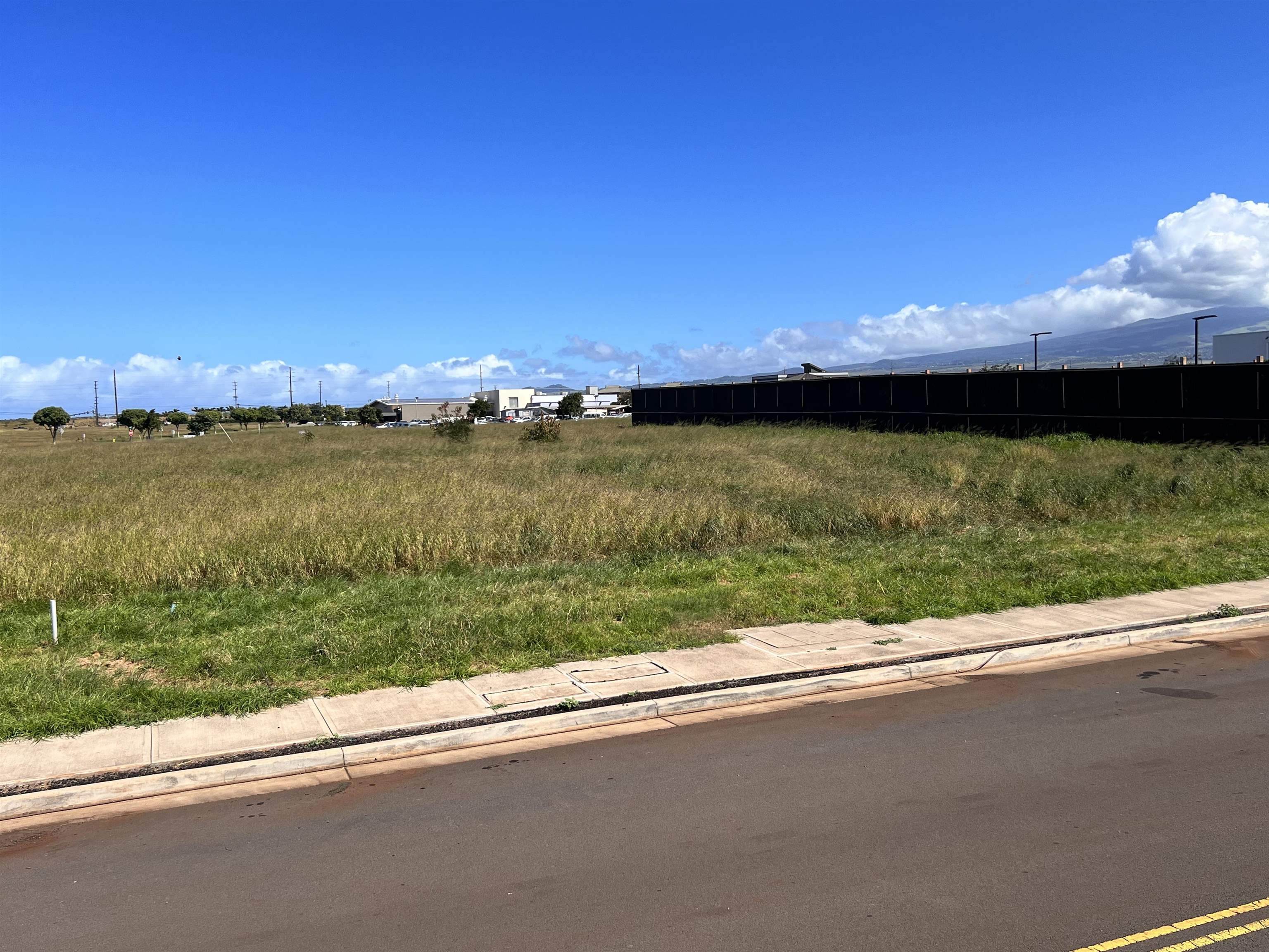 12 Alaihi St , Kahului, Hi 96732