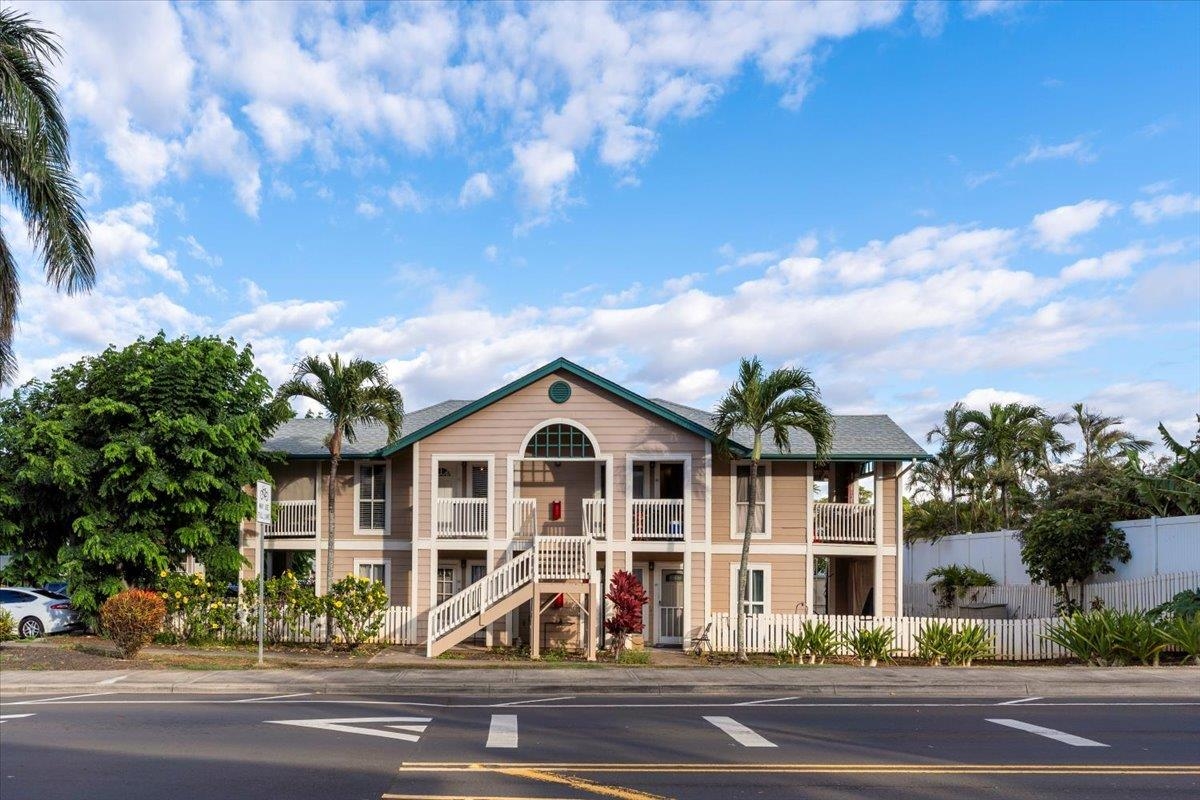 Iao Parkside IV-C condo # 42-206, Wailuku, Hawaii - photo 2 of 38