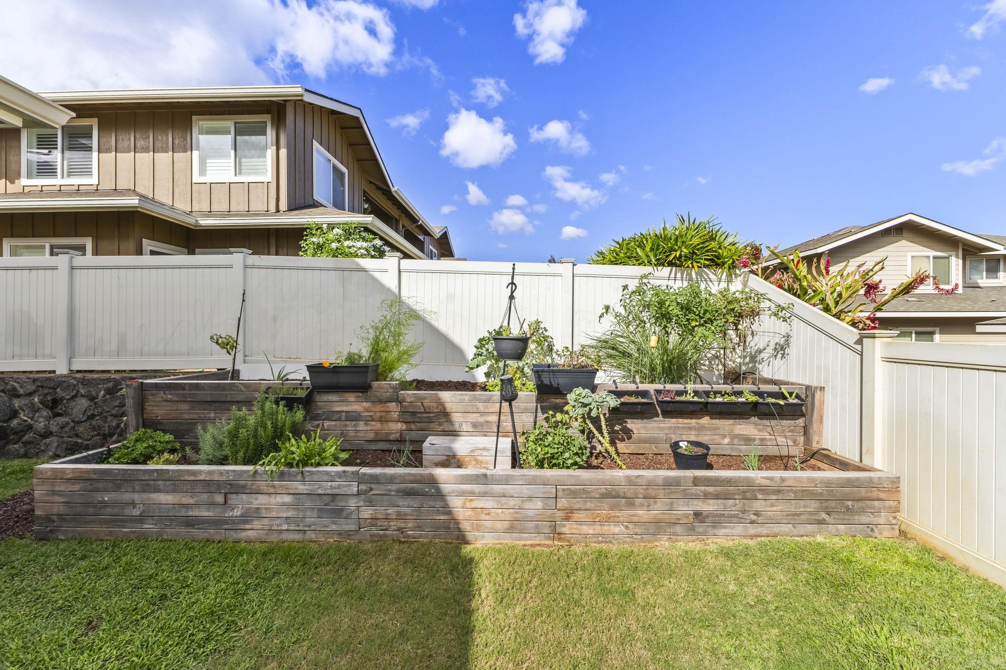 Milo Court at Kehalani condo # 91, Wailuku, Hawaii - photo 29 of 35