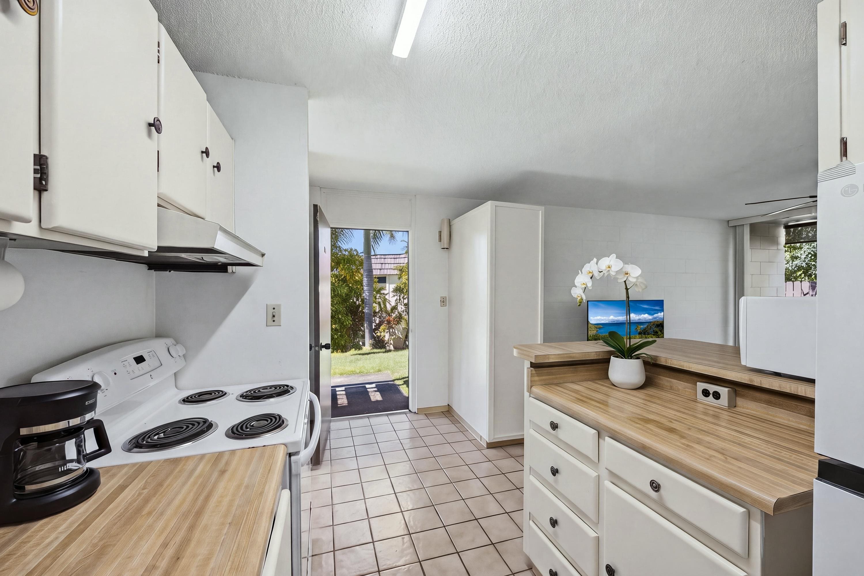 Napili Ridge condo # C1, Lahaina, Hawaii - photo 22 of 30