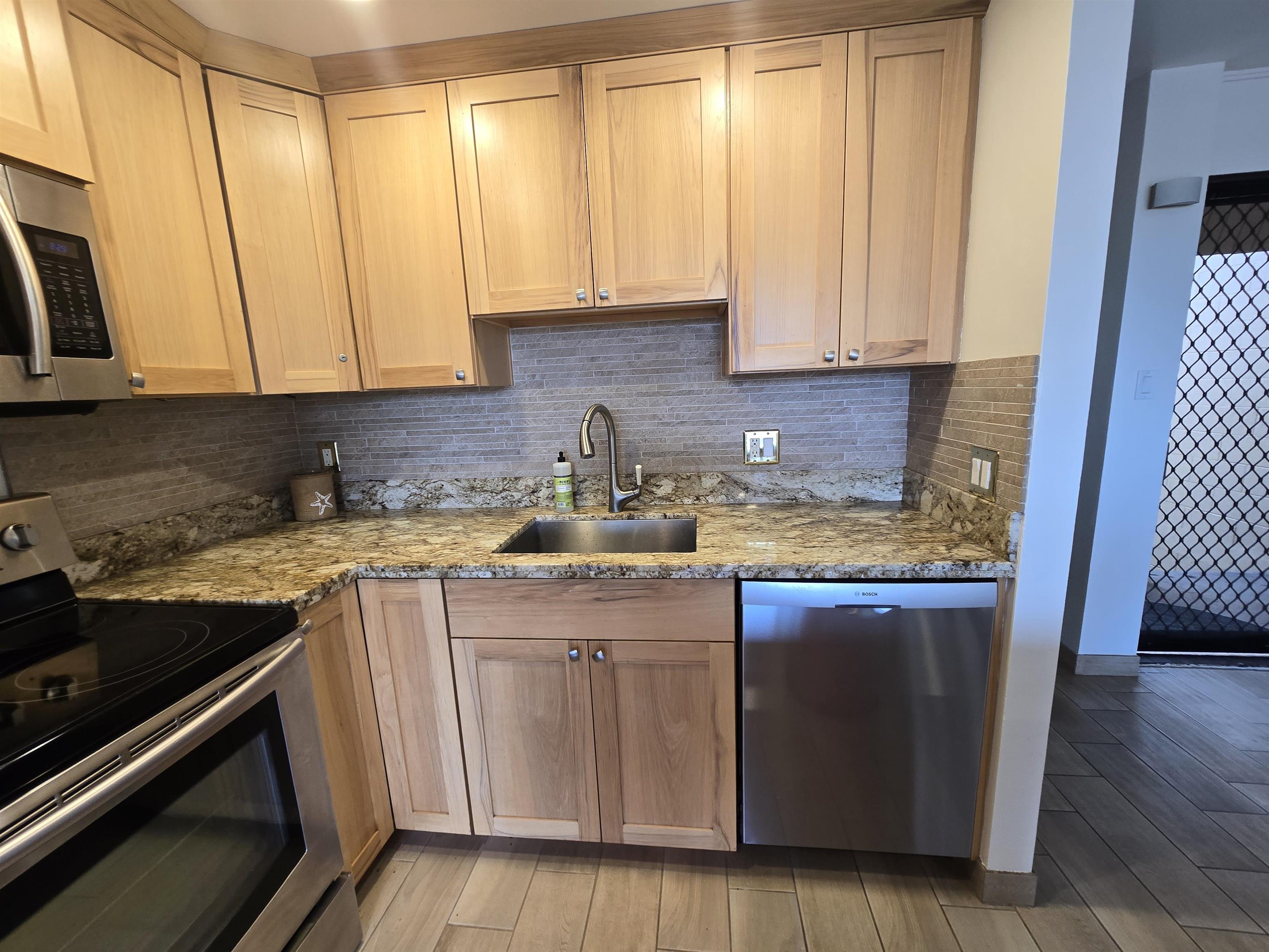 Napili Ridge condo # J13, Lahaina, Hawaii - photo 8 of 12