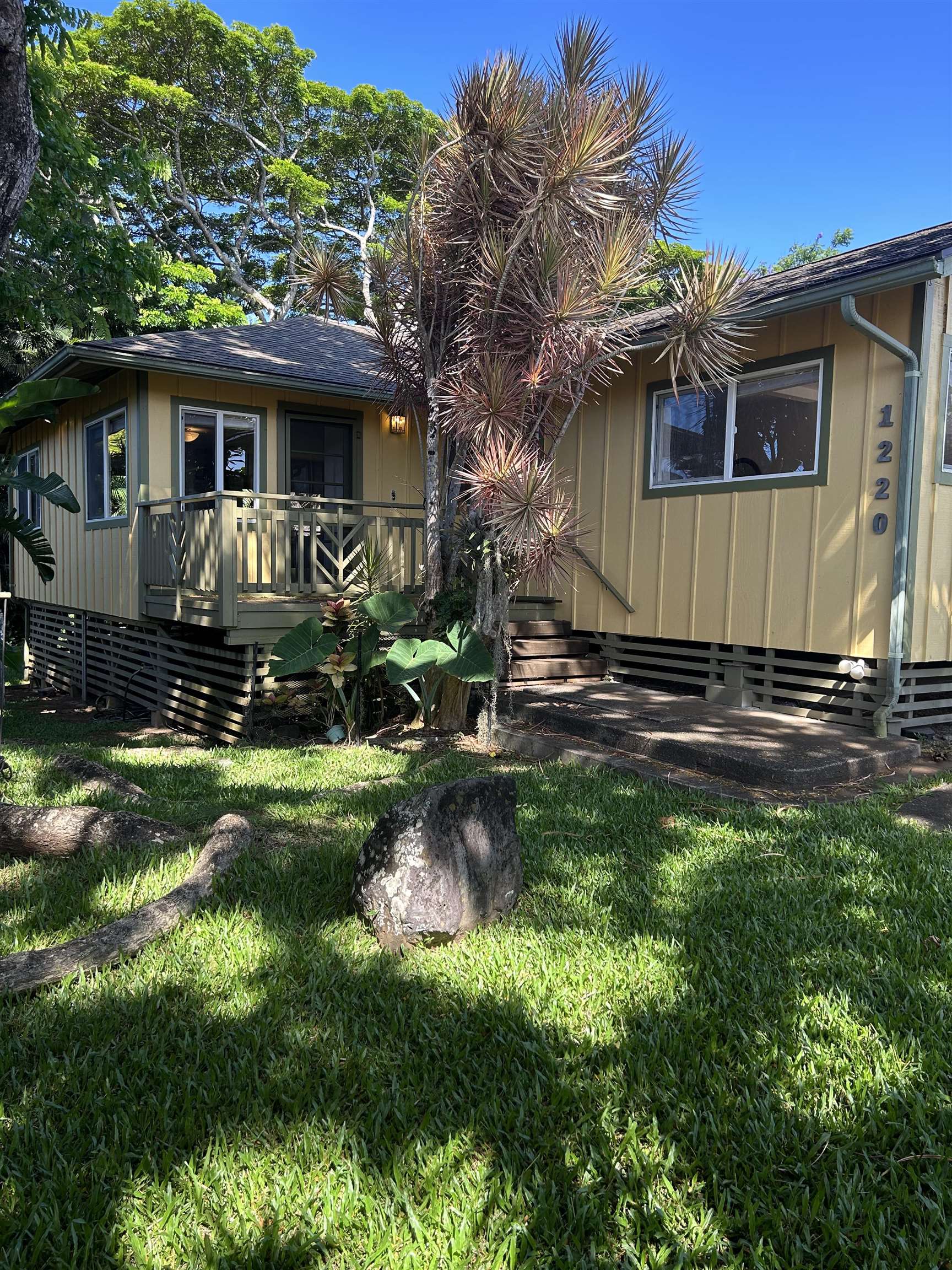 1220  Kuiaha Rd , Haiku home - photo 4 of 48