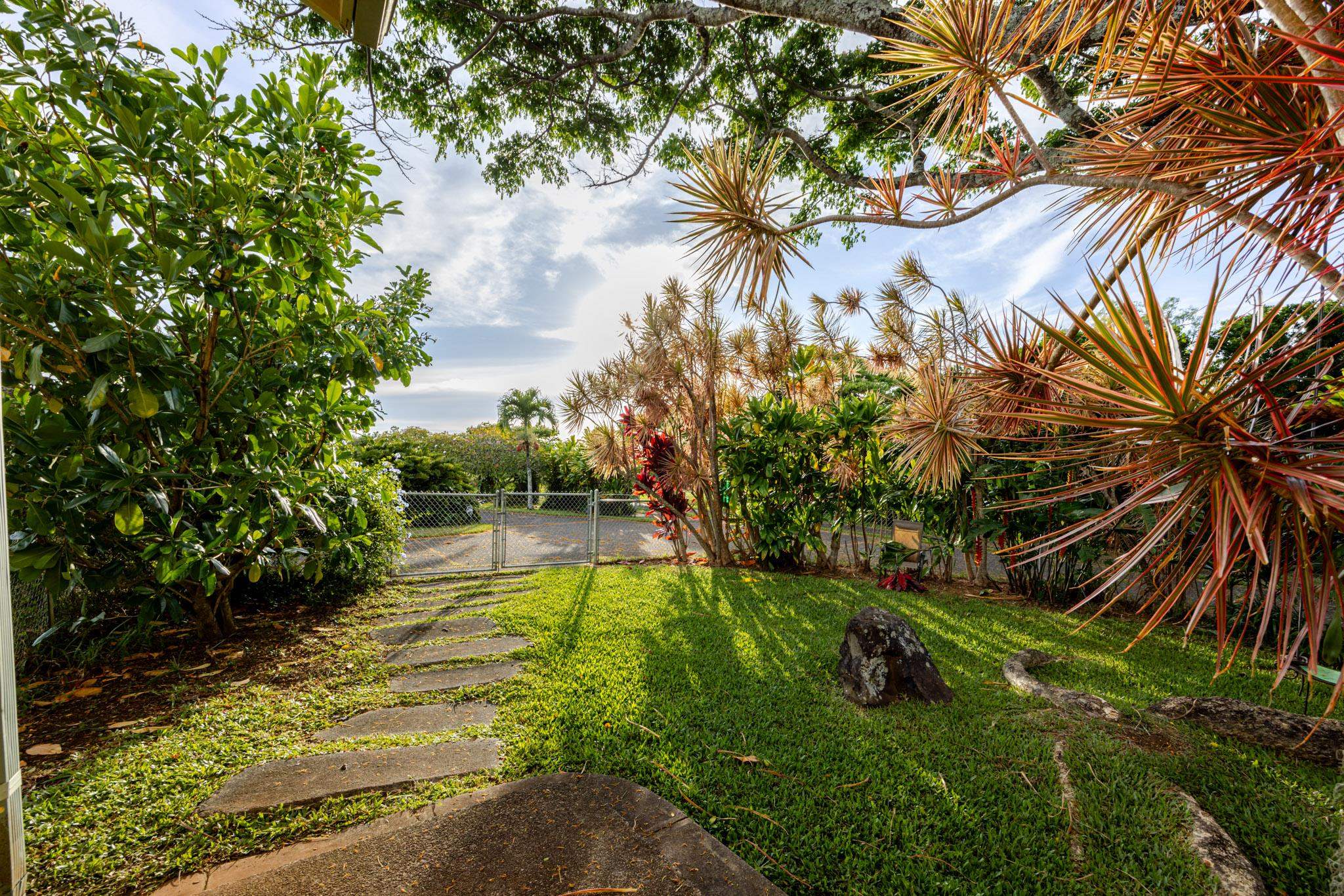 1220  Kuiaha Rd , Haiku home - photo 8 of 50