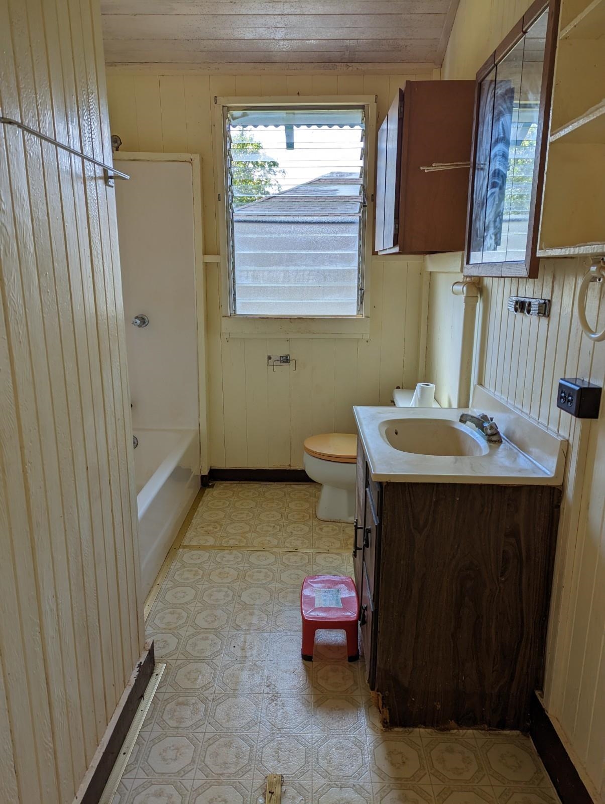 1228  Houston St , Lanai home - photo 7 of 9