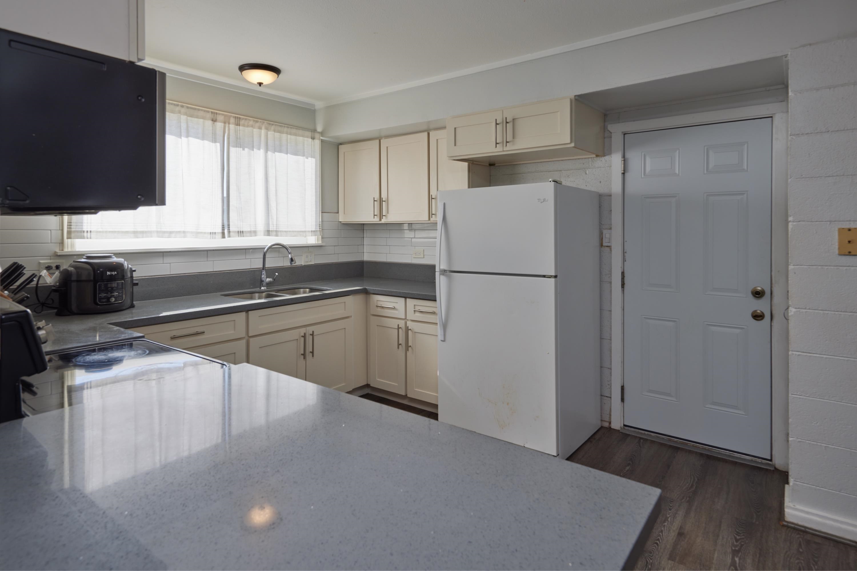 124  Molokai Akau St Kahului, Kahului home - photo 16 of 34