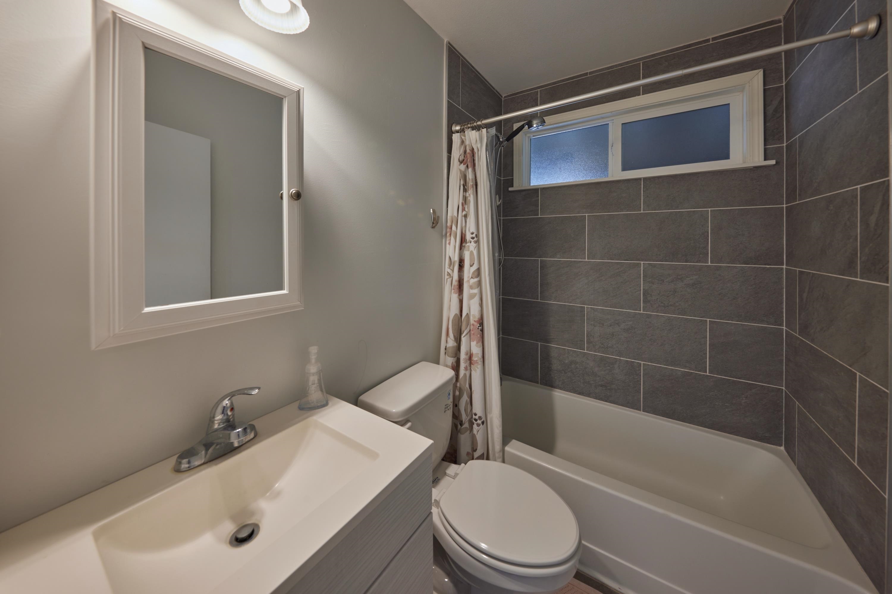 124  Molokai Akau St Kahului, Kahului home - photo 25 of 34