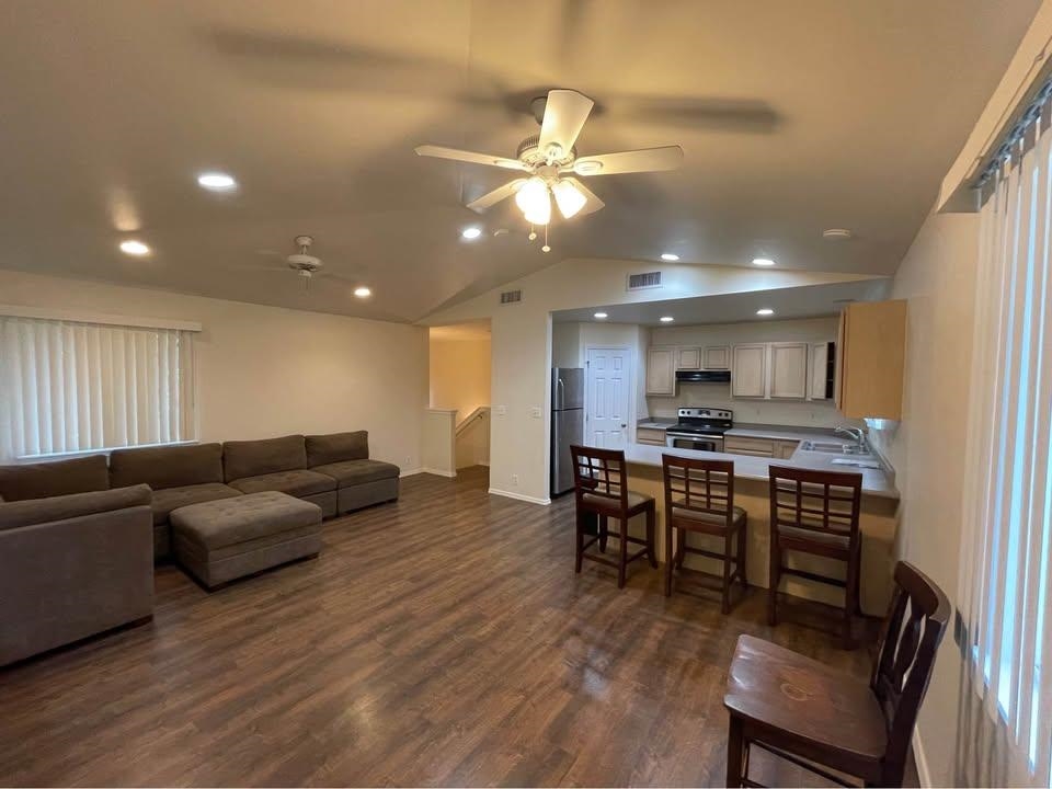 126  Kaiwailani Cir , Kihei home - photo 3 of 11