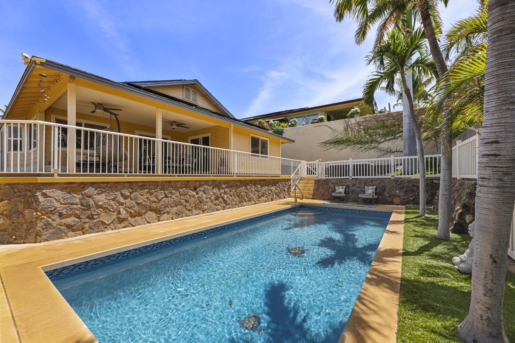 126  Ponana St South Maui, Kihei home - photo 3 of 50