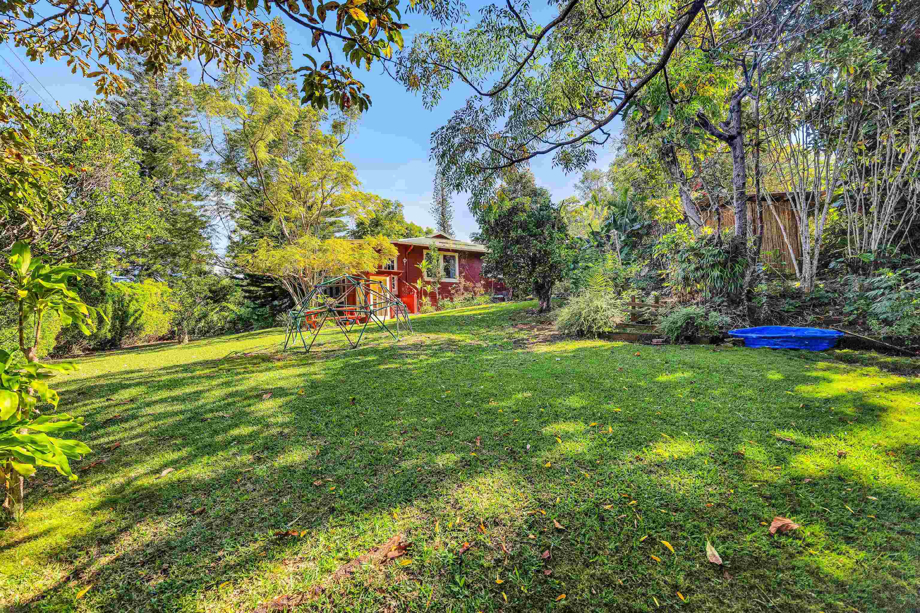 1260  Makawao Ave Makawao Town, Makawao/Olinda/Haliimaile home - photo 2 of 35