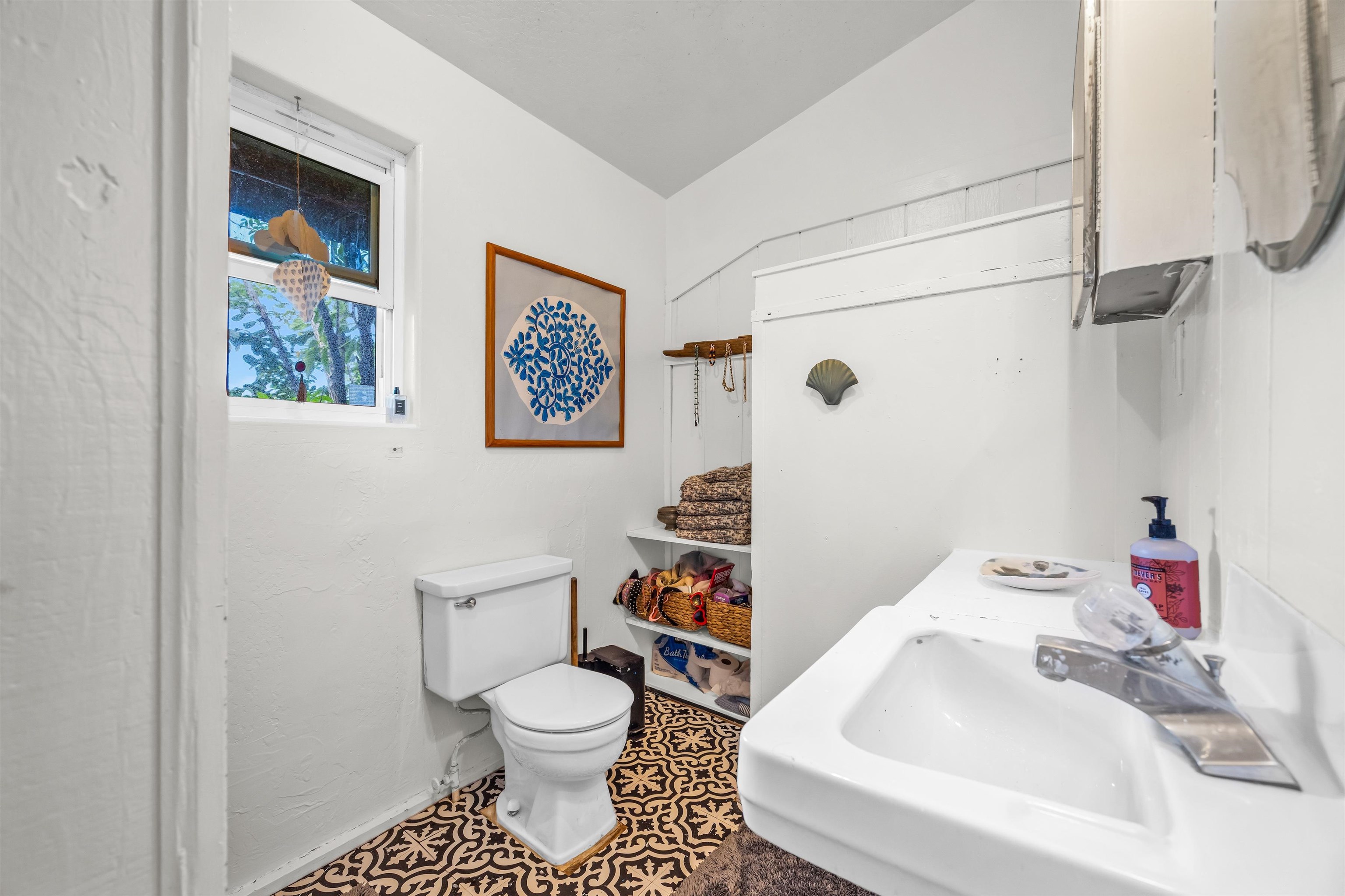 1260  Makawao Ave Makawao Town, Makawao/Olinda/Haliimaile home - photo 20 of 35