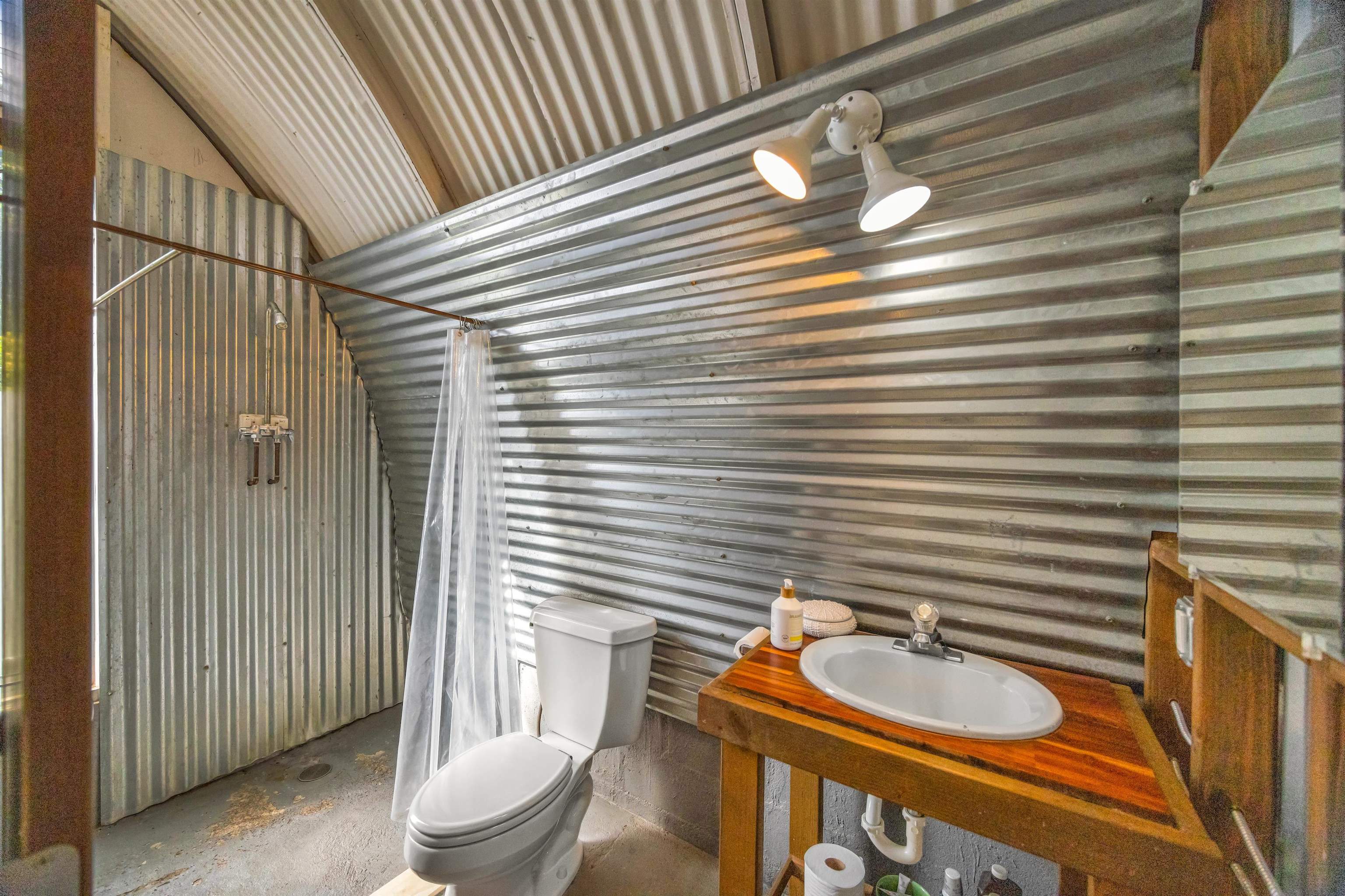 1260  Makawao Ave Makawao Town, Makawao/Olinda/Haliimaile home - photo 25 of 35