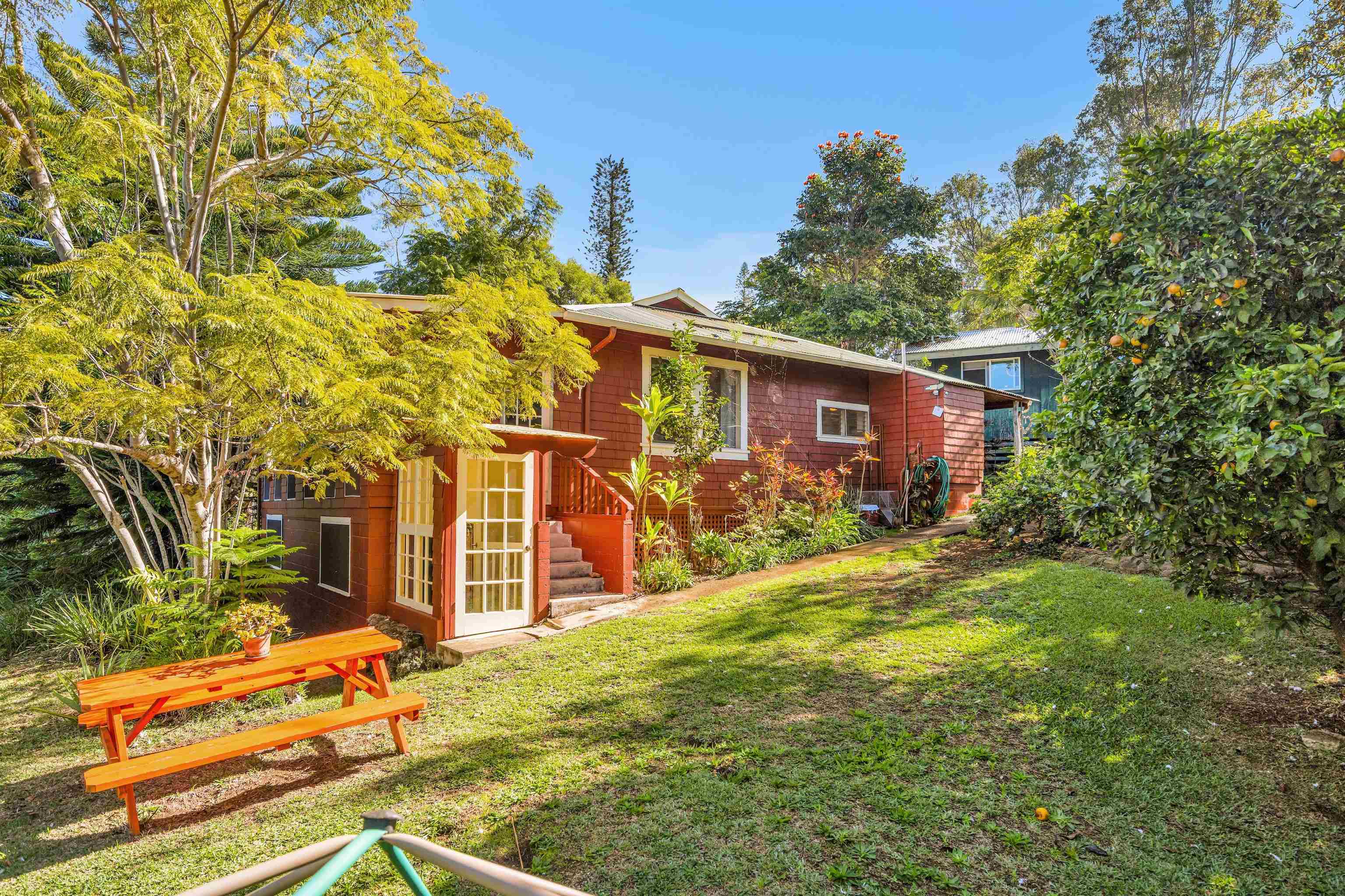 1260  Makawao Ave Makawao Town, Makawao/Olinda/Haliimaile home - photo 6 of 35