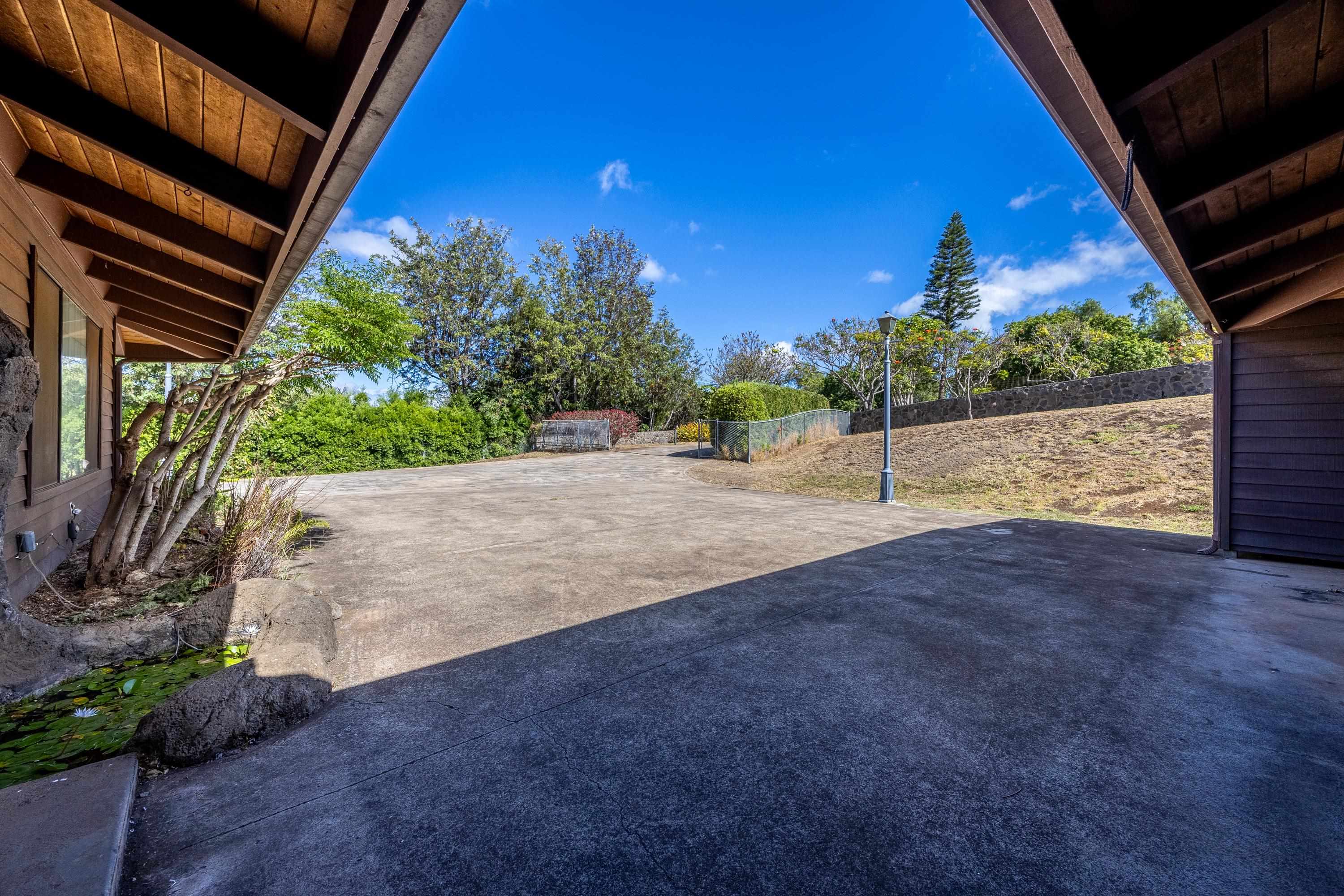 128  Hoopalua Dr , Makawao/Olinda/Haliimaile home - photo 34 of 50