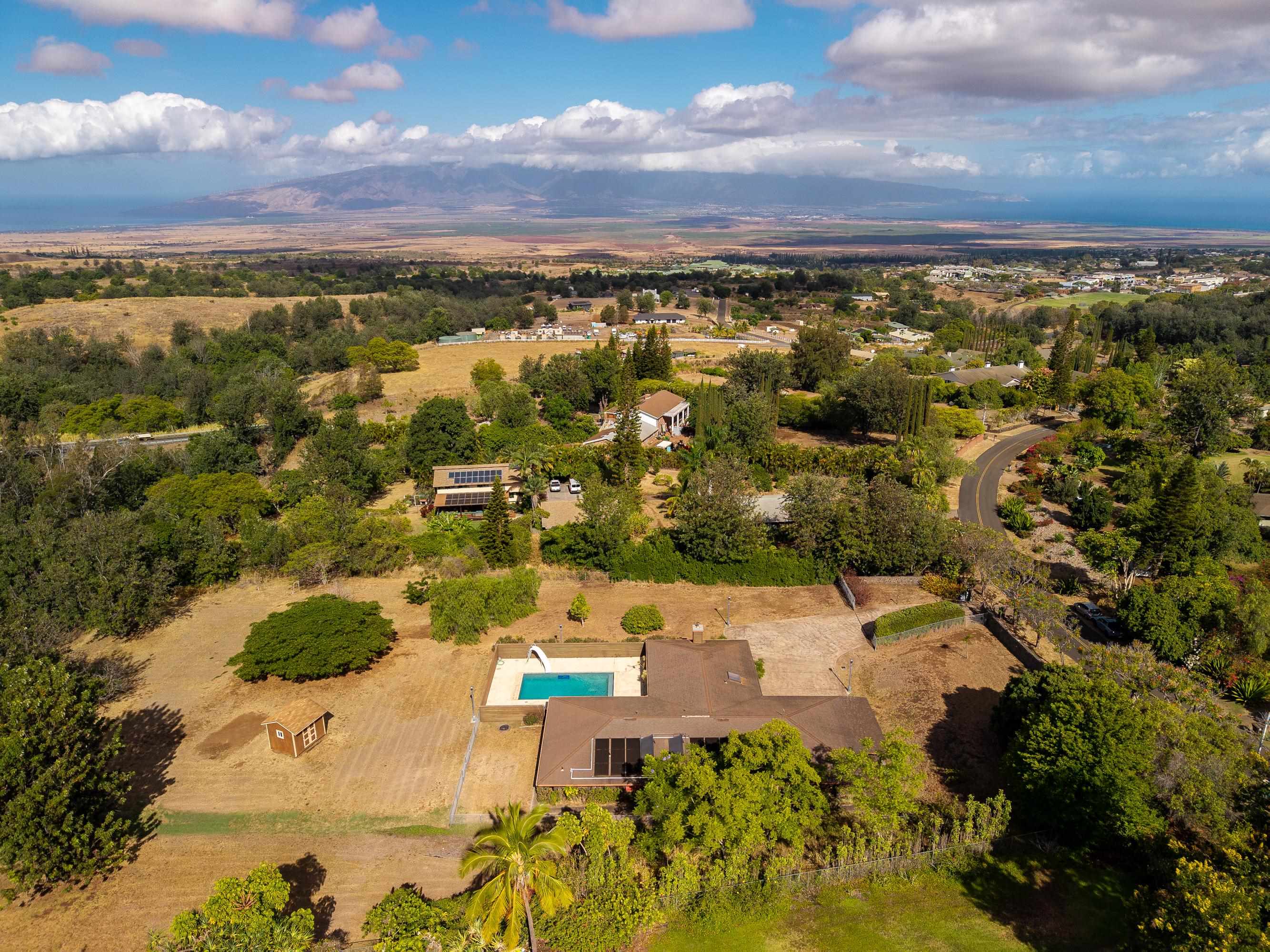 128  Hoopalua Dr , Makawao/Olinda/Haliimaile home - photo 45 of 50