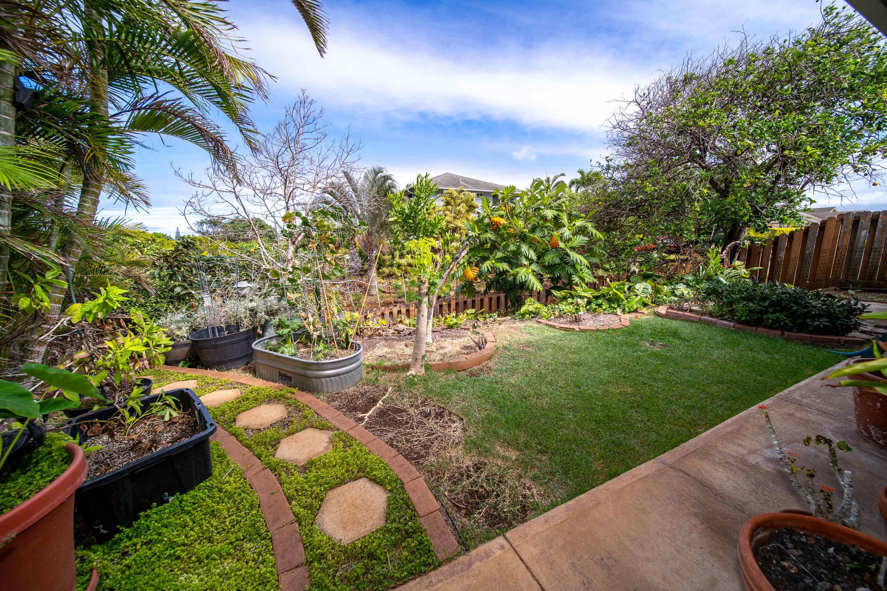 129  Poniu Cir Kehalani, Wailuku home - photo 4 of 22