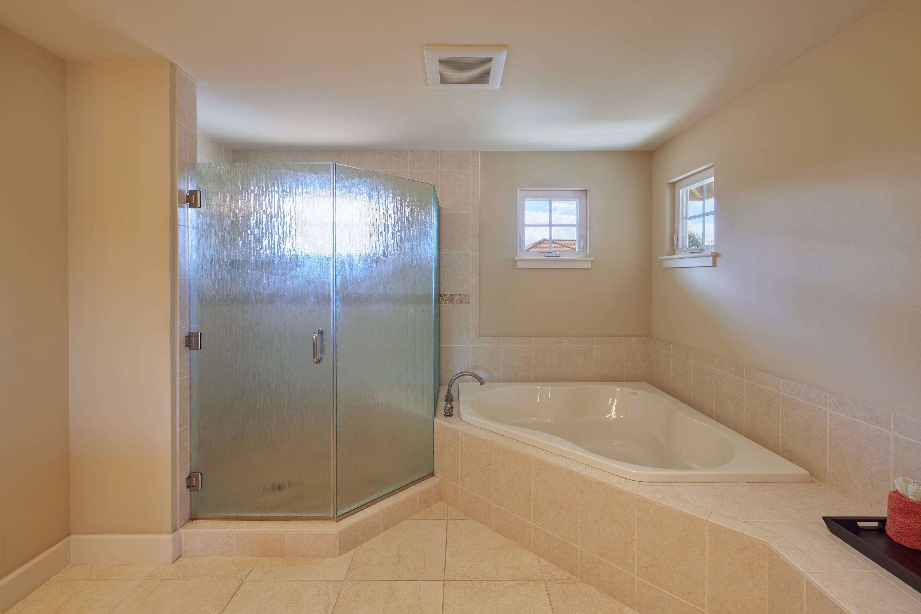 Hokulani Golf Villas condo # 138, Kihei, Hawaii - photo 11 of 46