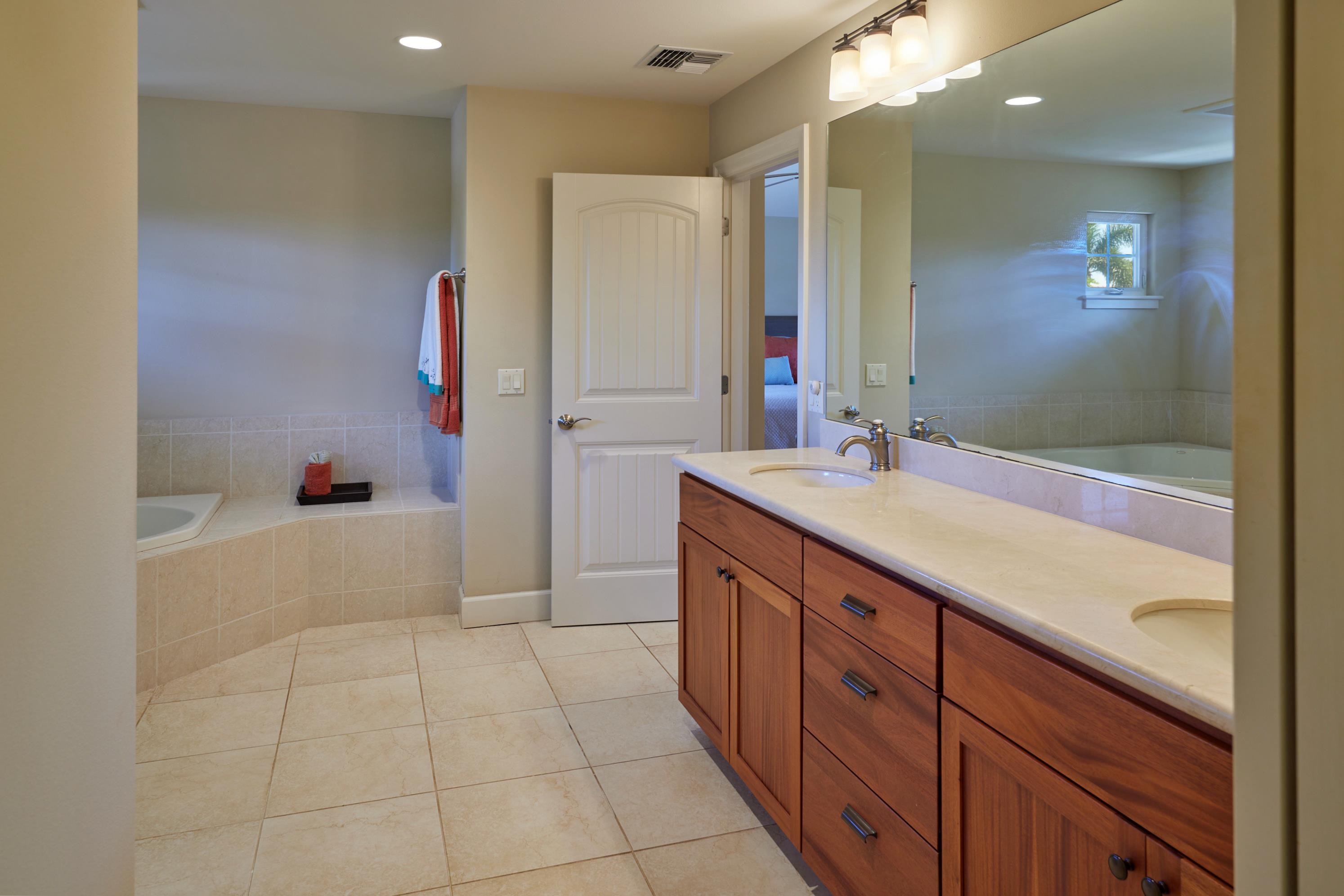 Hokulani Golf Villas condo # 138, Kihei, Hawaii - photo 32 of 46