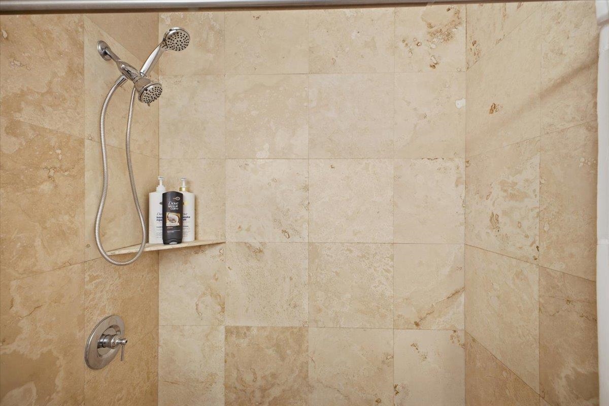 Kihei Garden Estates condo # 201B, Kihei, Hawaii - photo 18 of 42