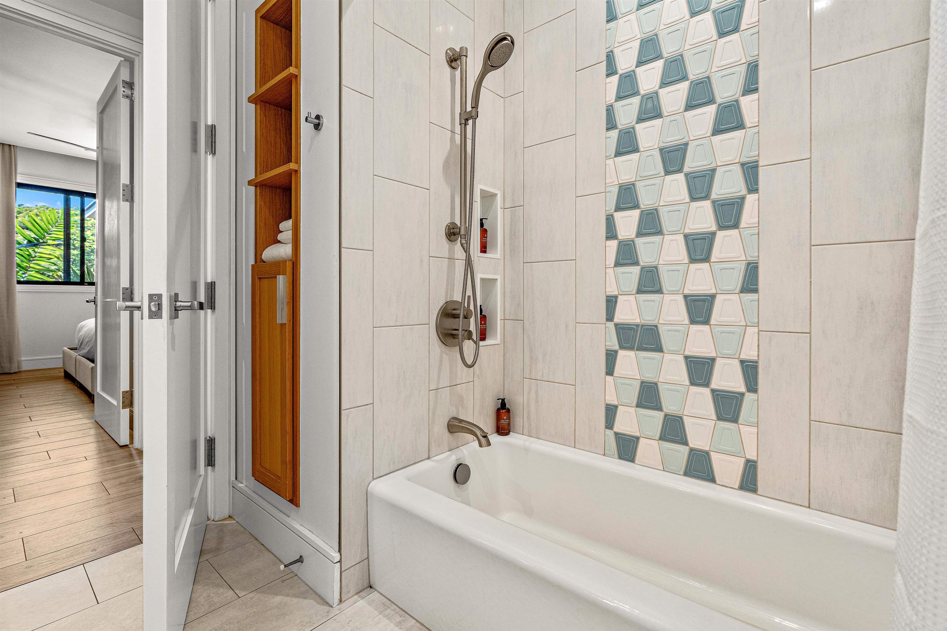 Honua Kai - Luana Garden Vi condo # 2D, Lahaina, Hawaii - photo 24 of 26