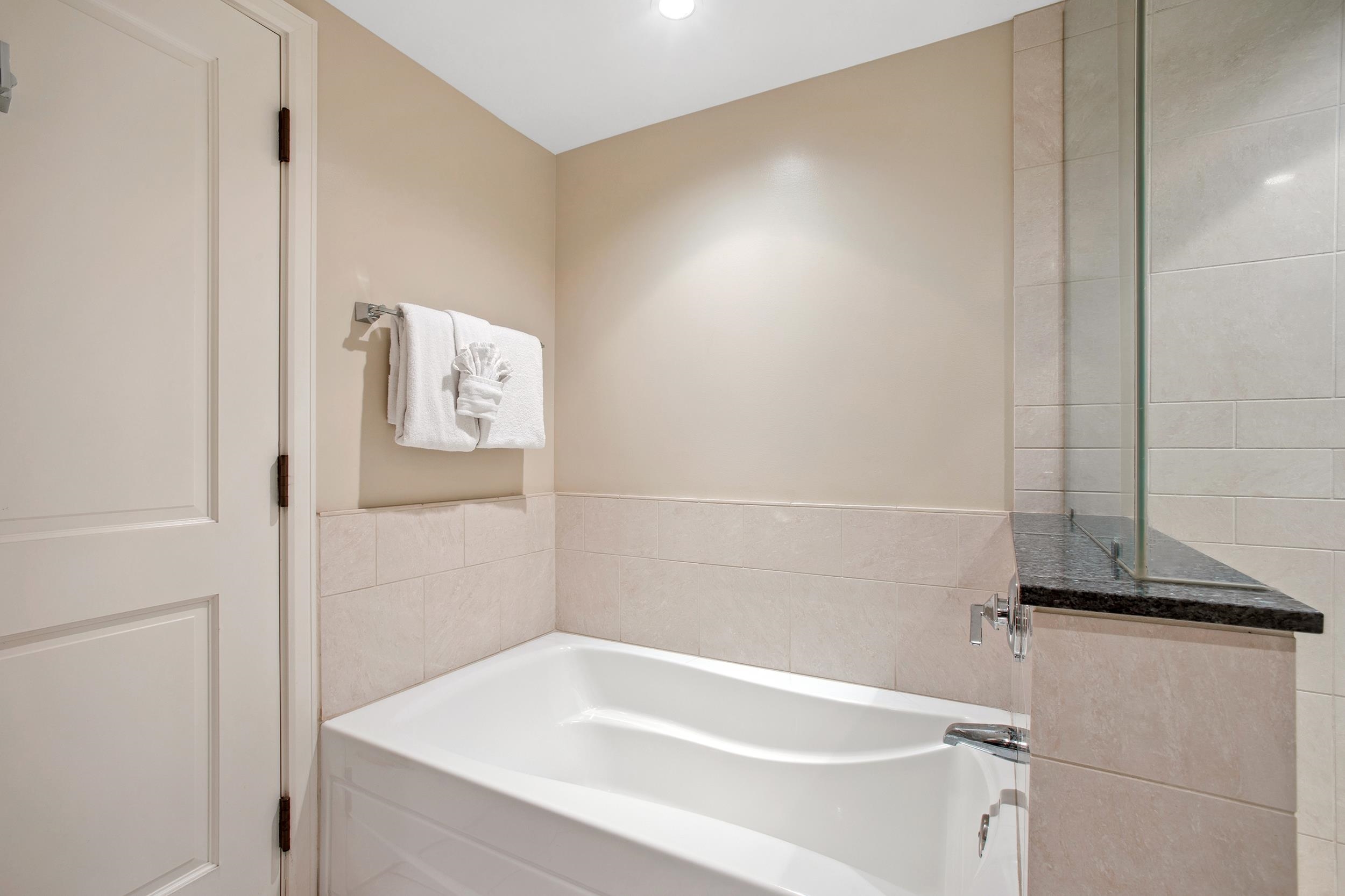 Honua Kai - Hoku Lani condo # 423, Lahaina, Hawaii - photo 16 of 46