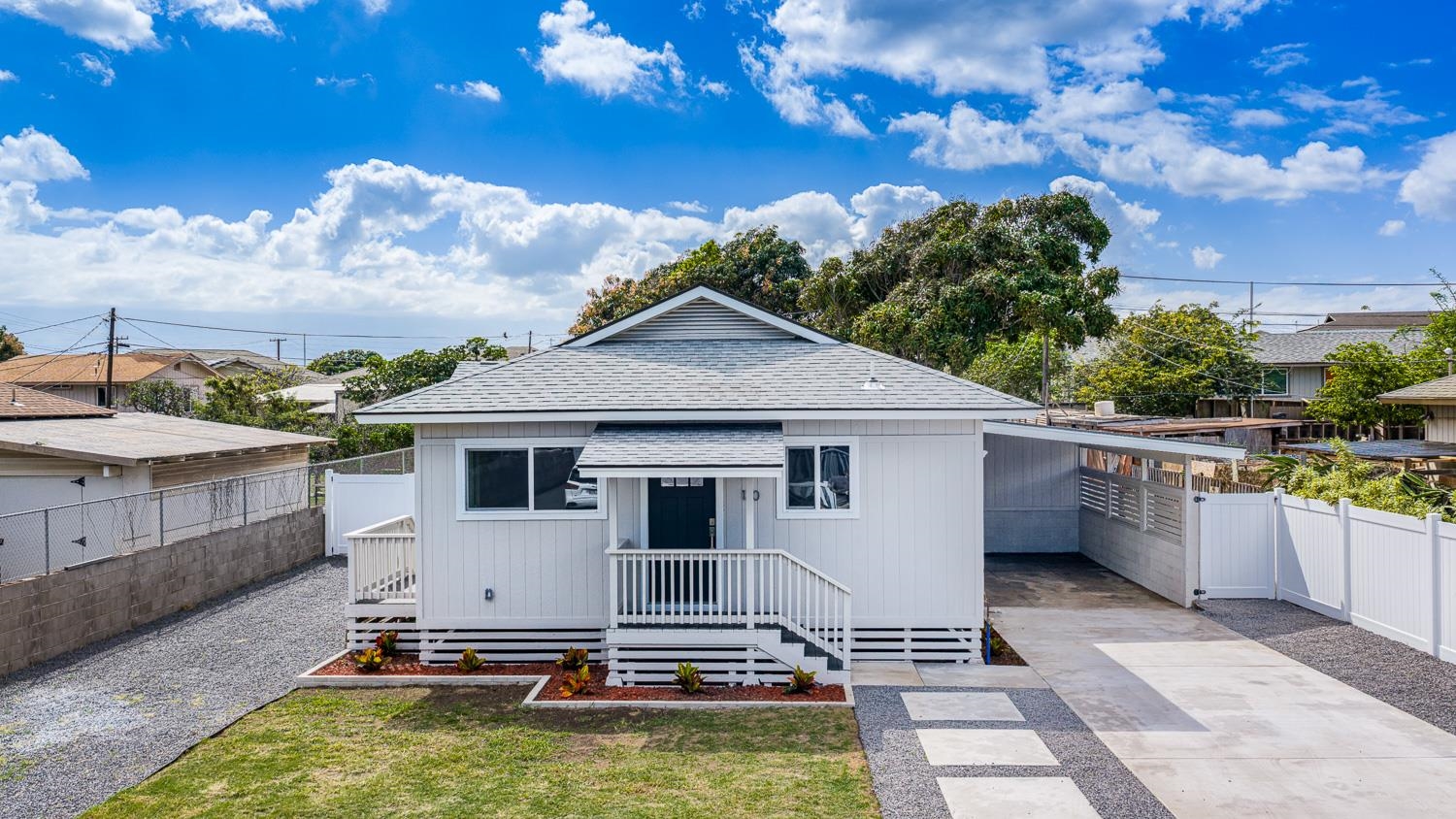 130  Kuhuoi St , Kahului home - photo 2 of 50