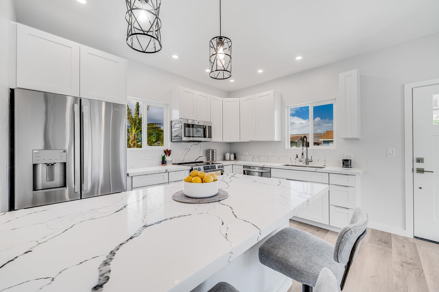 130  Kuhuoi St , Kahului home - photo 3 of 50