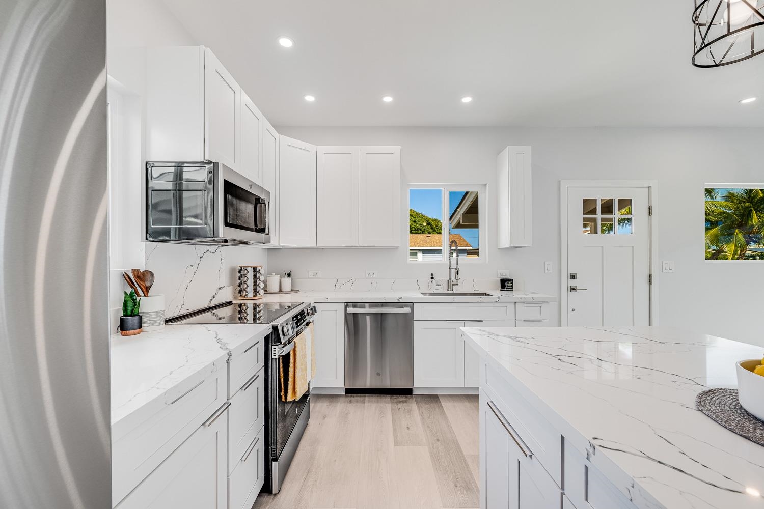 130  Kuhuoi St , Kahului home - photo 7 of 50