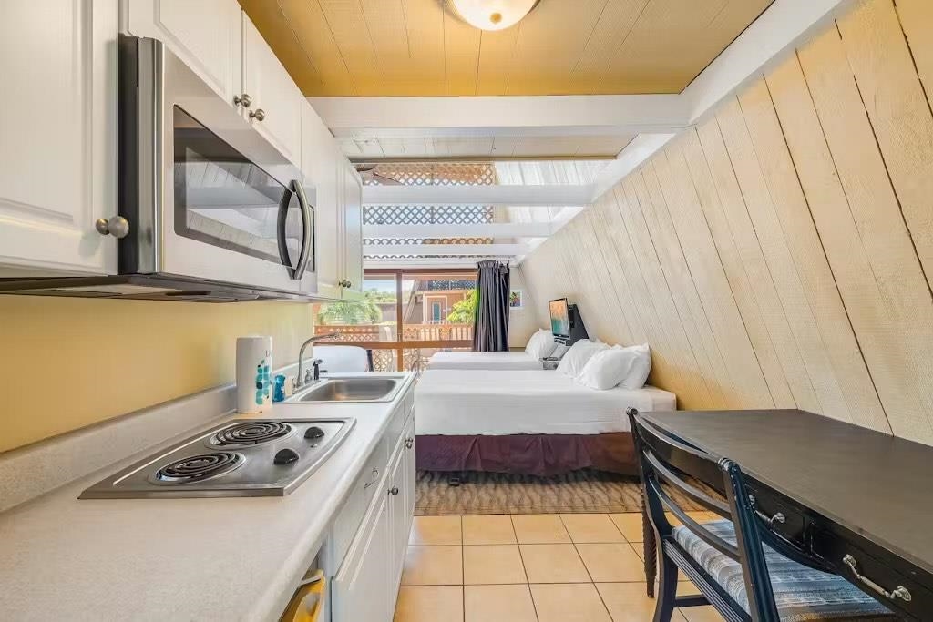 Hotel Molokai condo # 202, Kaunakakai, Hawaii - photo 13 of 24