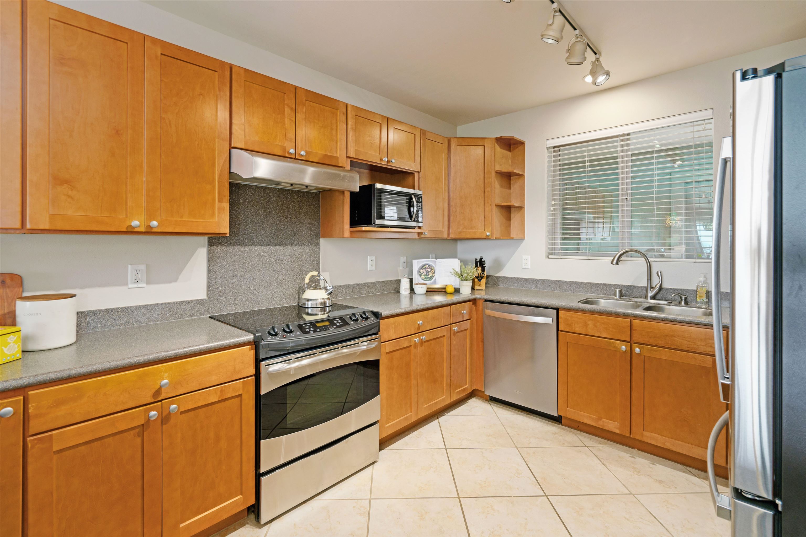 Opukea at Lahaina condo # C402, Lahaina, Hawaii - photo 9 of 30