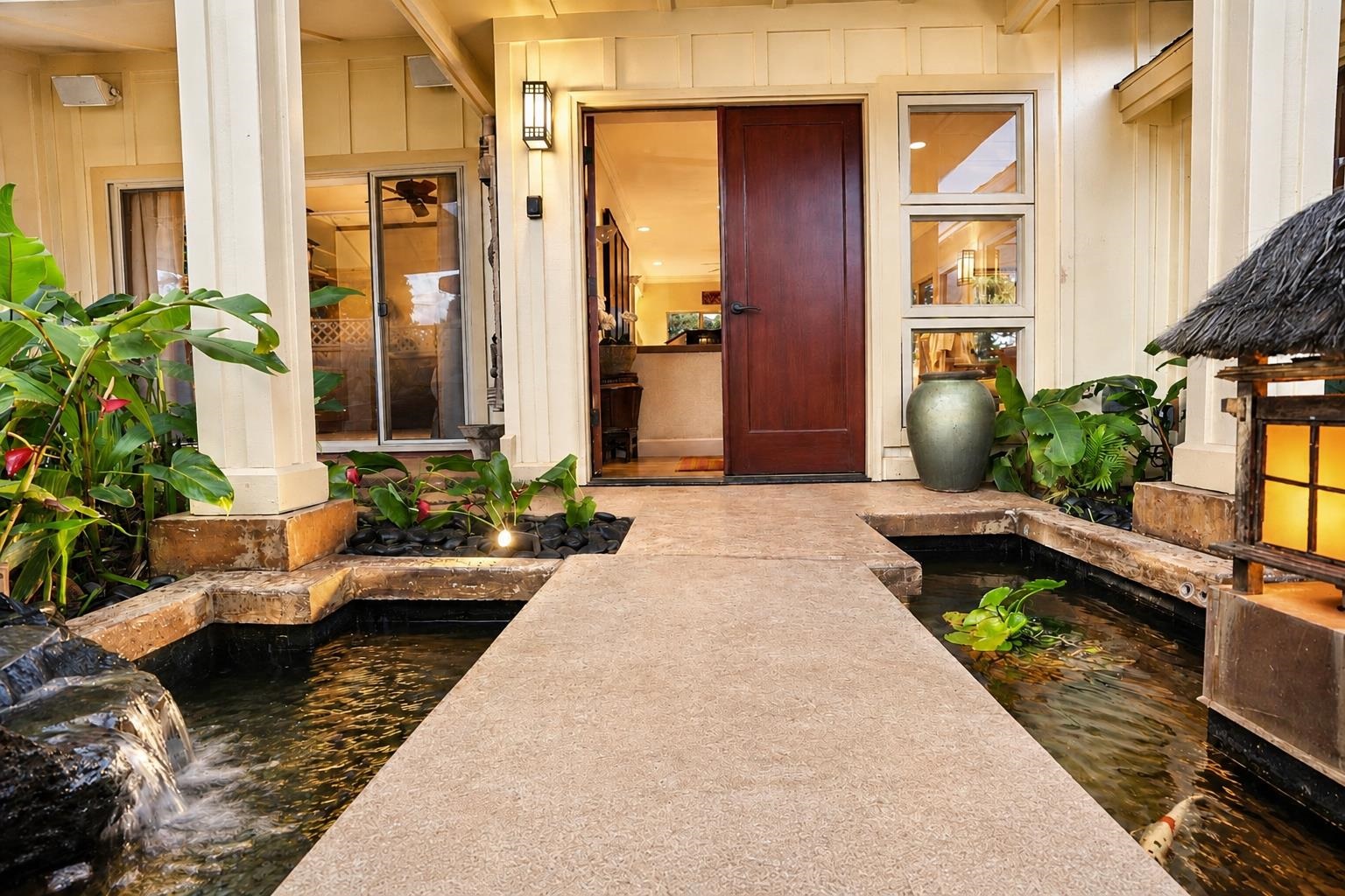 1307  Jasmine Dr , Lanai home - photo 2 of 18