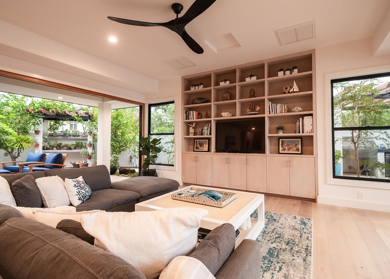 132  Hoolapa St , Kihei home - photo 4 of 37