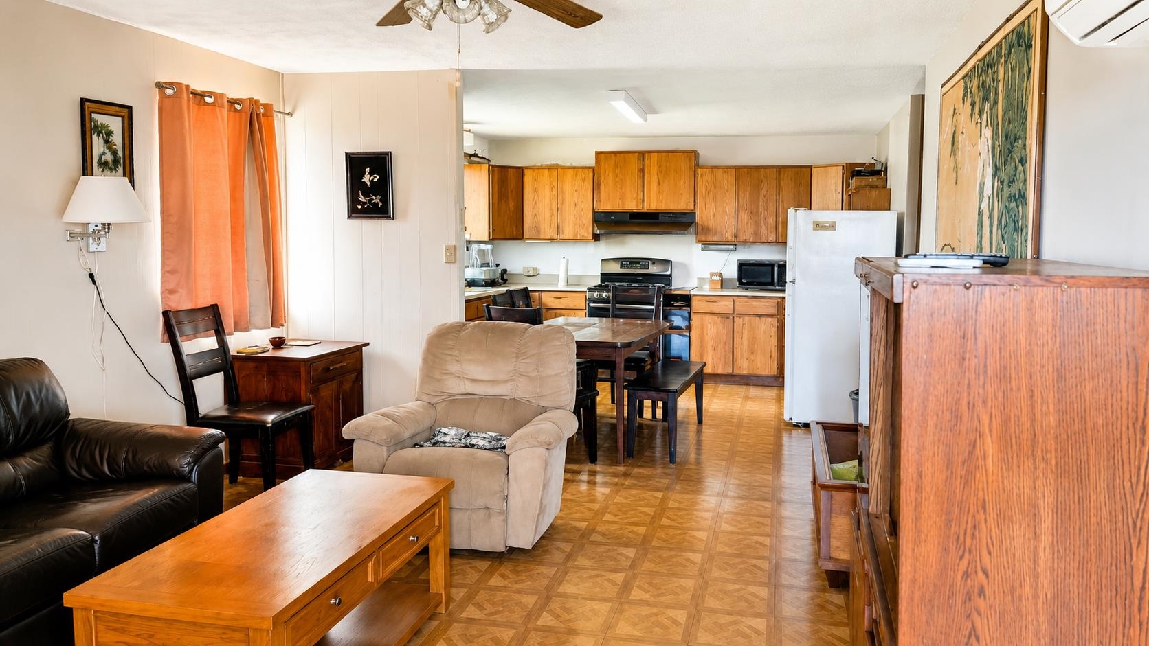 1346  Ha Pl , Lanai home - photo 3 of 12