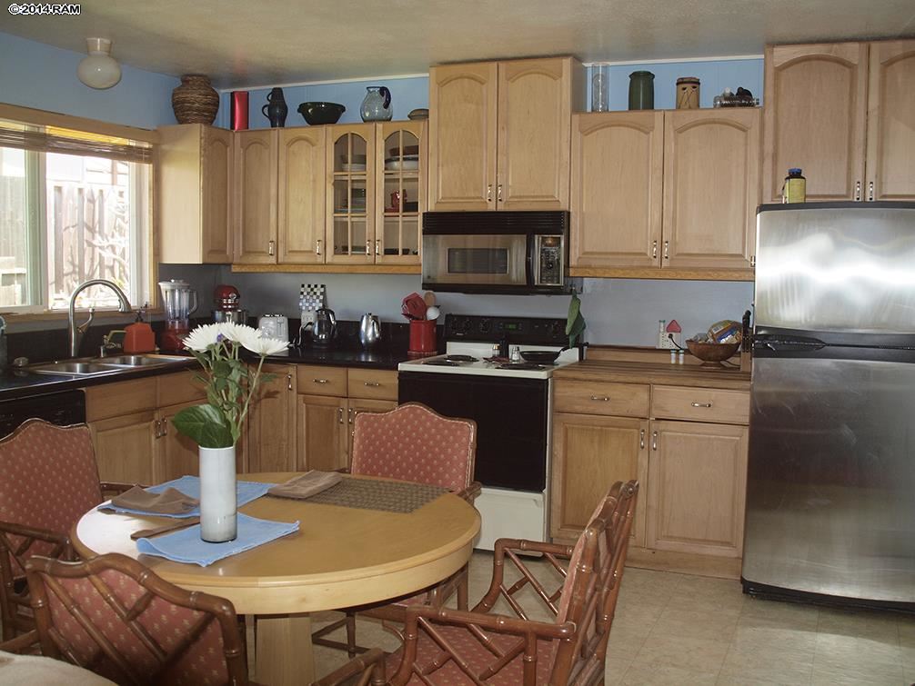 1349  Ha Pl , Lanai home - photo 6 of 14