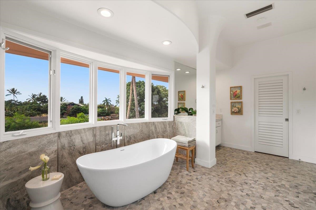 135  Kaimanu Pl , Maui Meadows home - photo 15 of 50