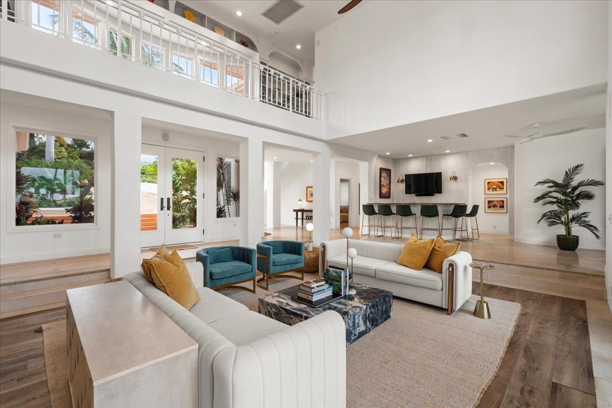 135  Kaimanu Pl , Maui Meadows home - photo 5 of 50