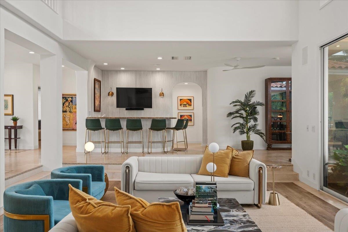 135  Kaimanu Pl , Maui Meadows home - photo 8 of 50