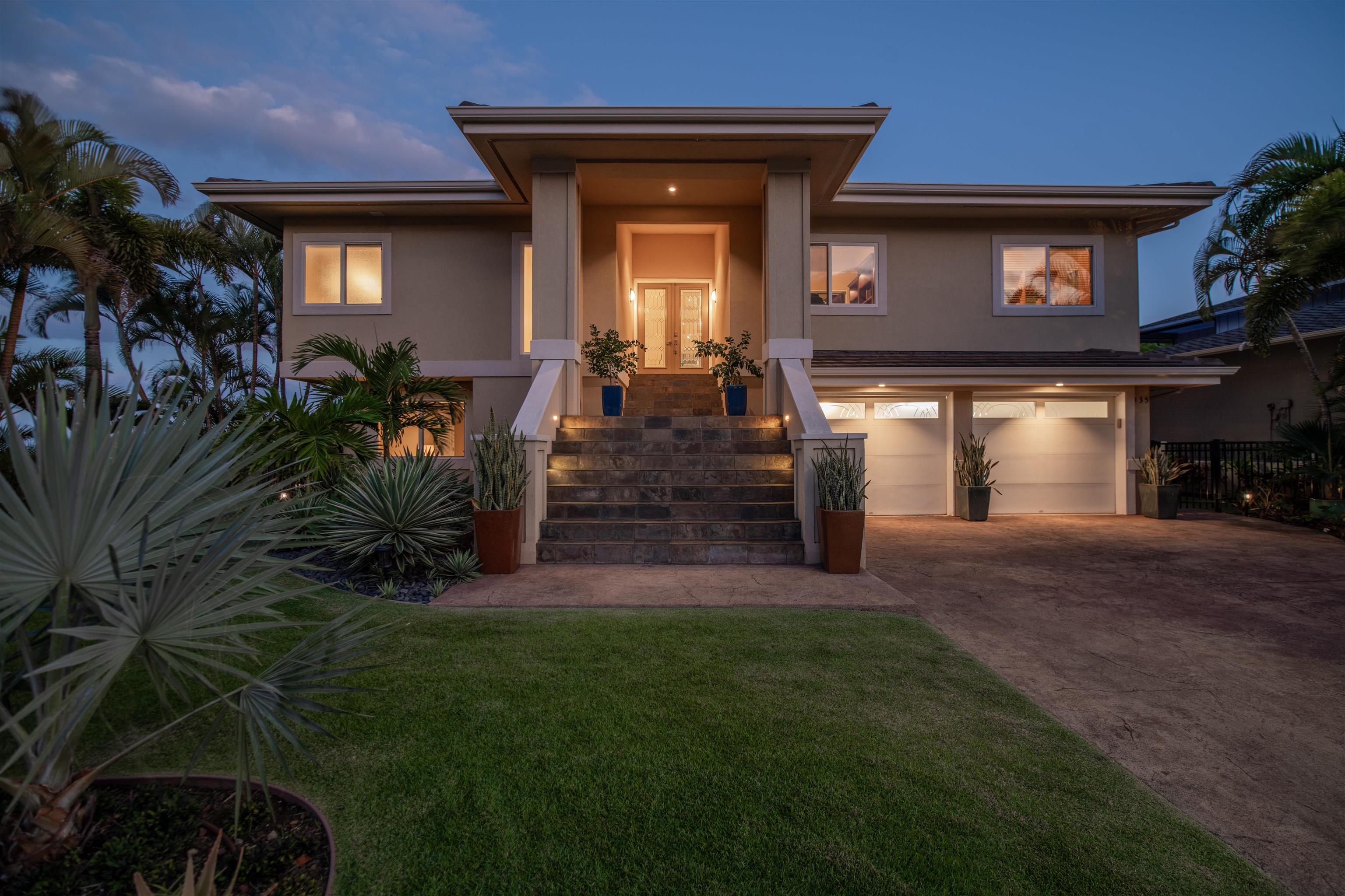 135  Keoneloa St Maui Lani, Wailuku home - photo 2 of 48