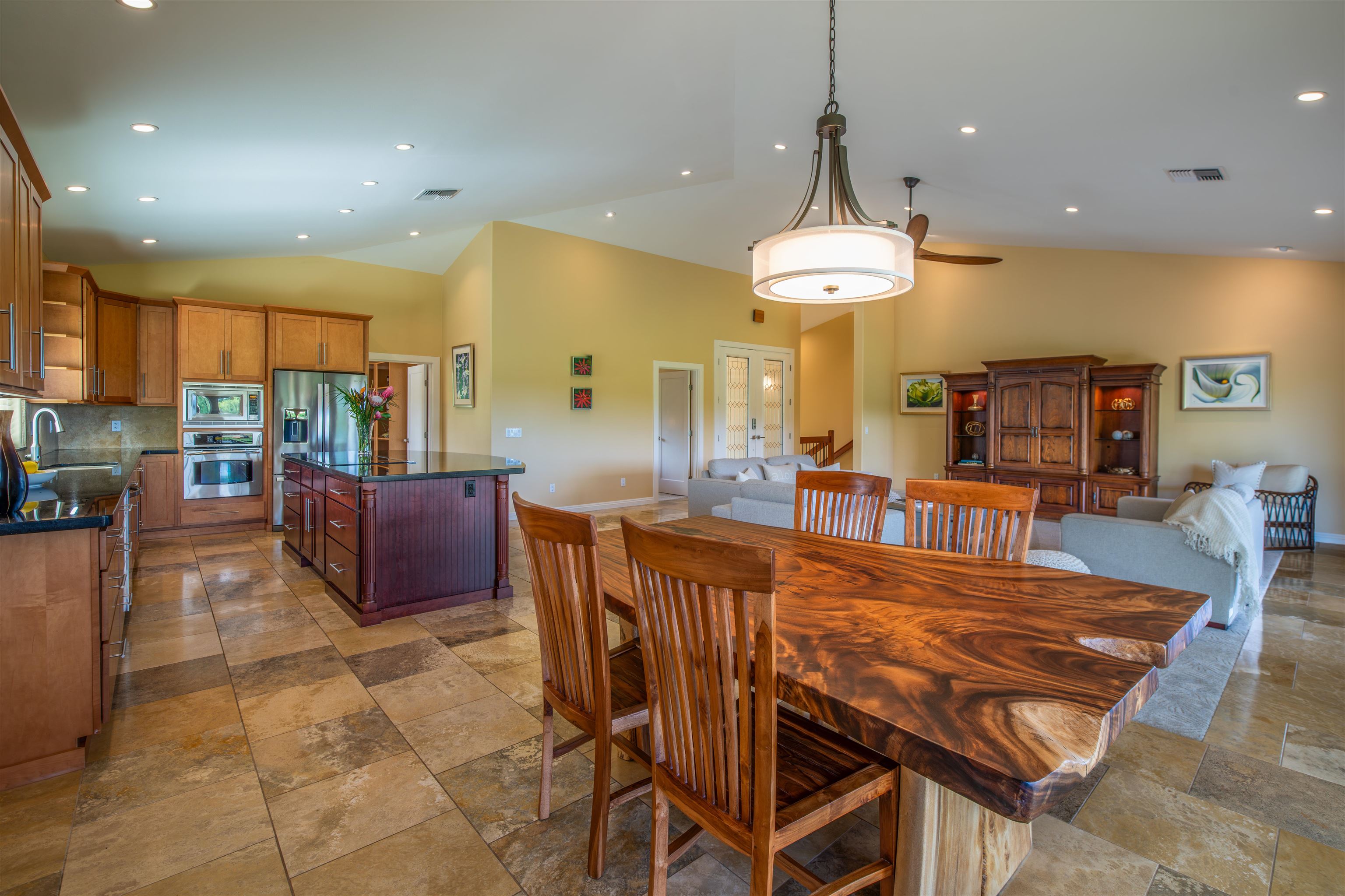 135  Keoneloa St Maui Lani, Wailuku home - photo 5 of 48