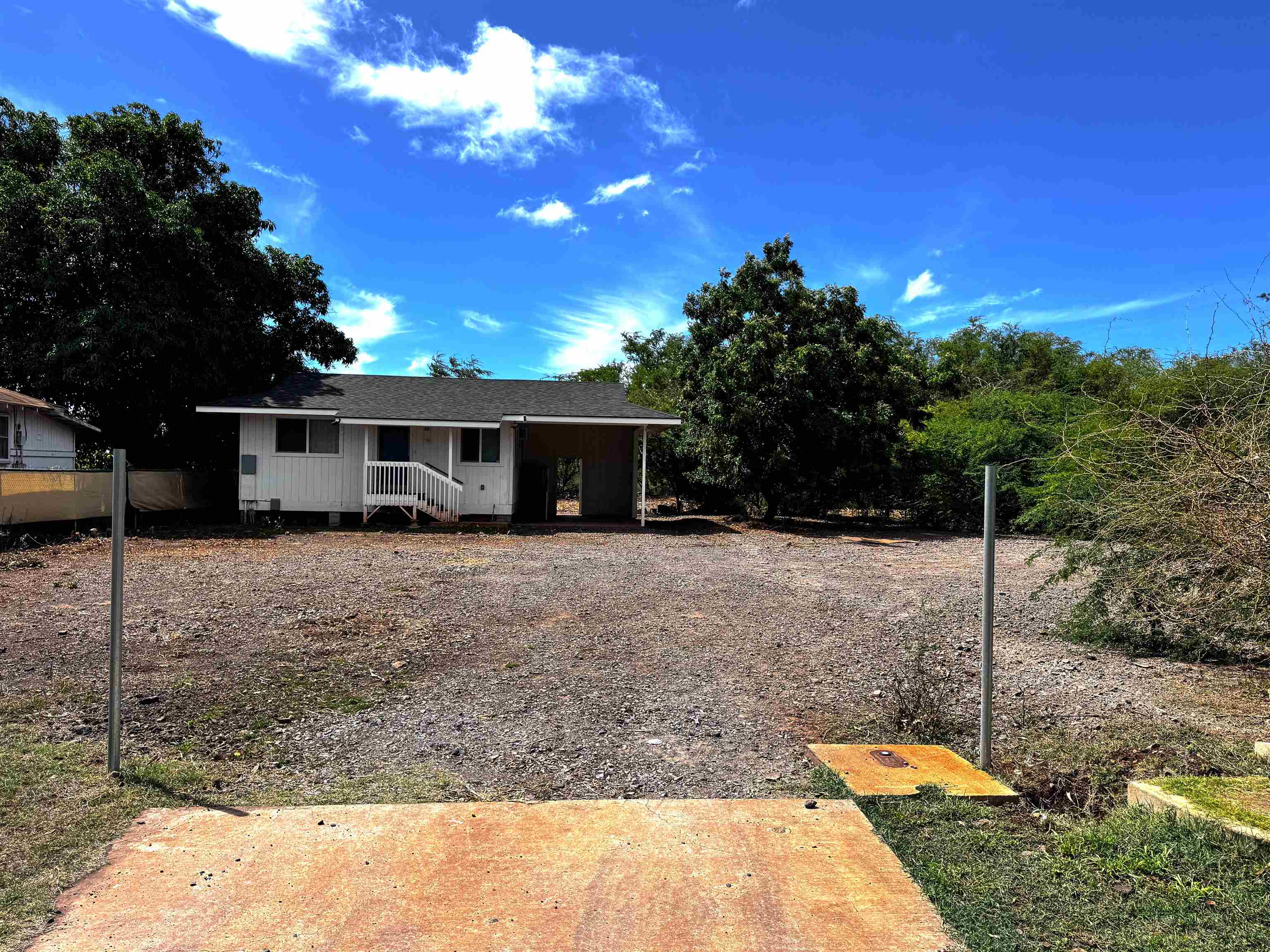 135  Makaena Pl , Molokai home - photo 3 of 15
