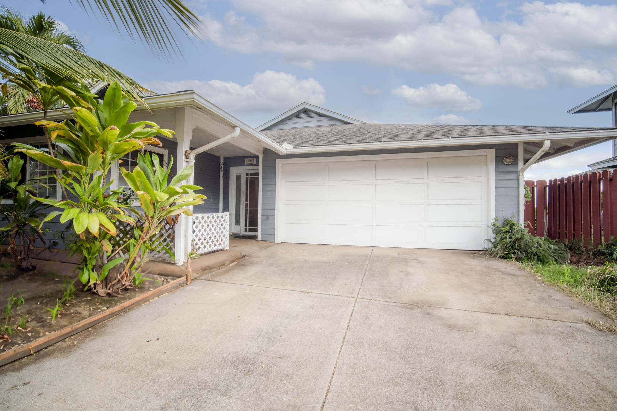 135  Poniu Cir , Wailuku home - photo 4 of 37