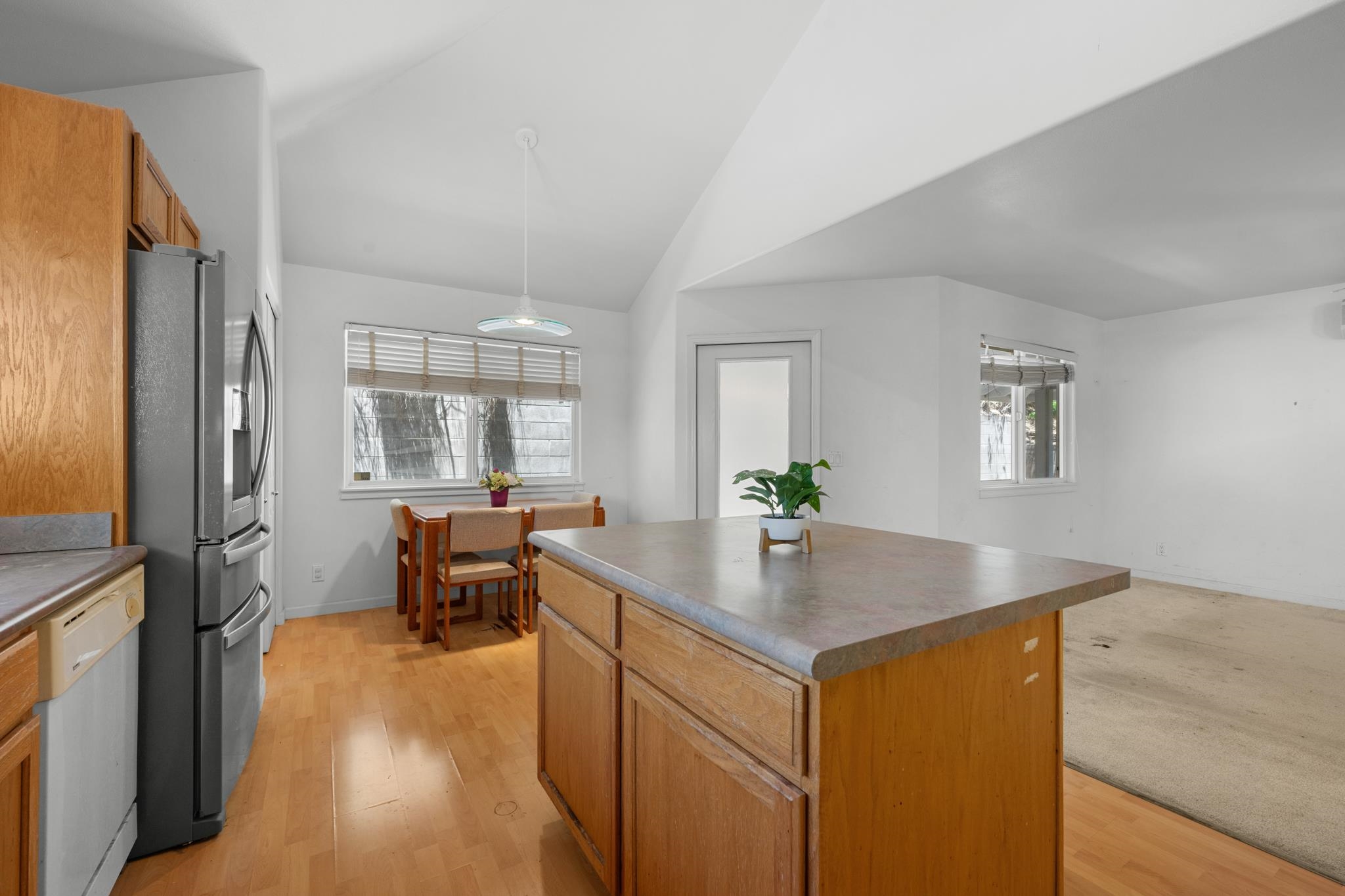 1353  Kakae Pl , Wailuku home - photo 16 of 50