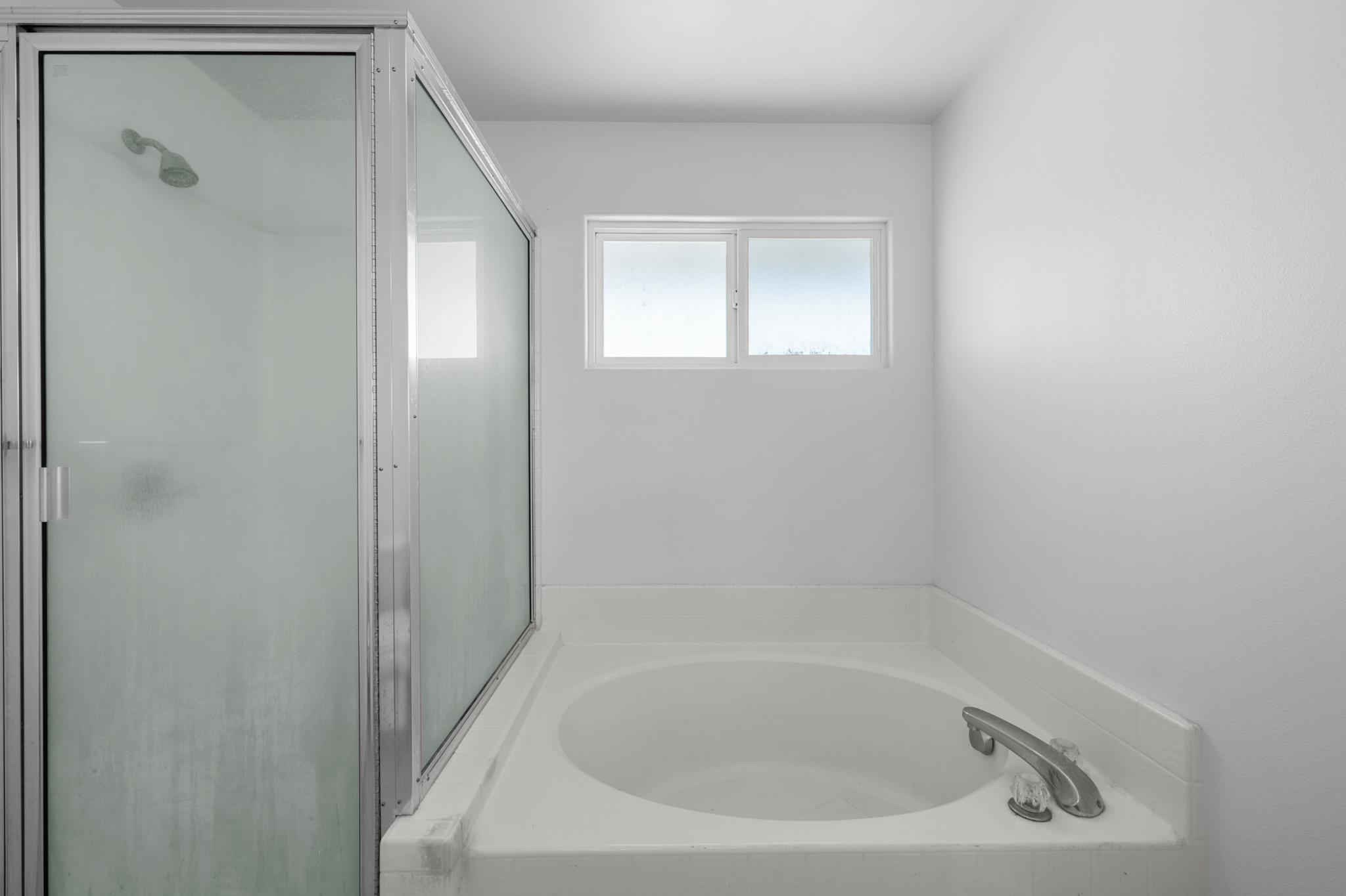 1353  Kakae Pl , Wailuku home - photo 28 of 50